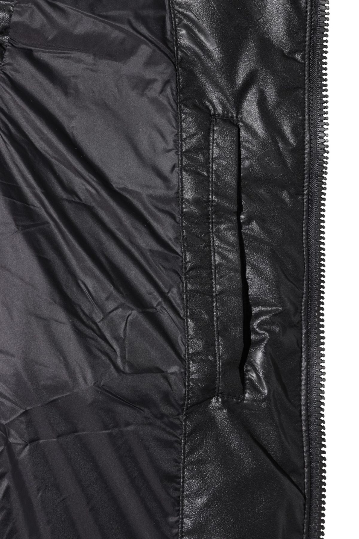 왁(WAAC) Men Fake Leather Vest WMVAW25702BKX