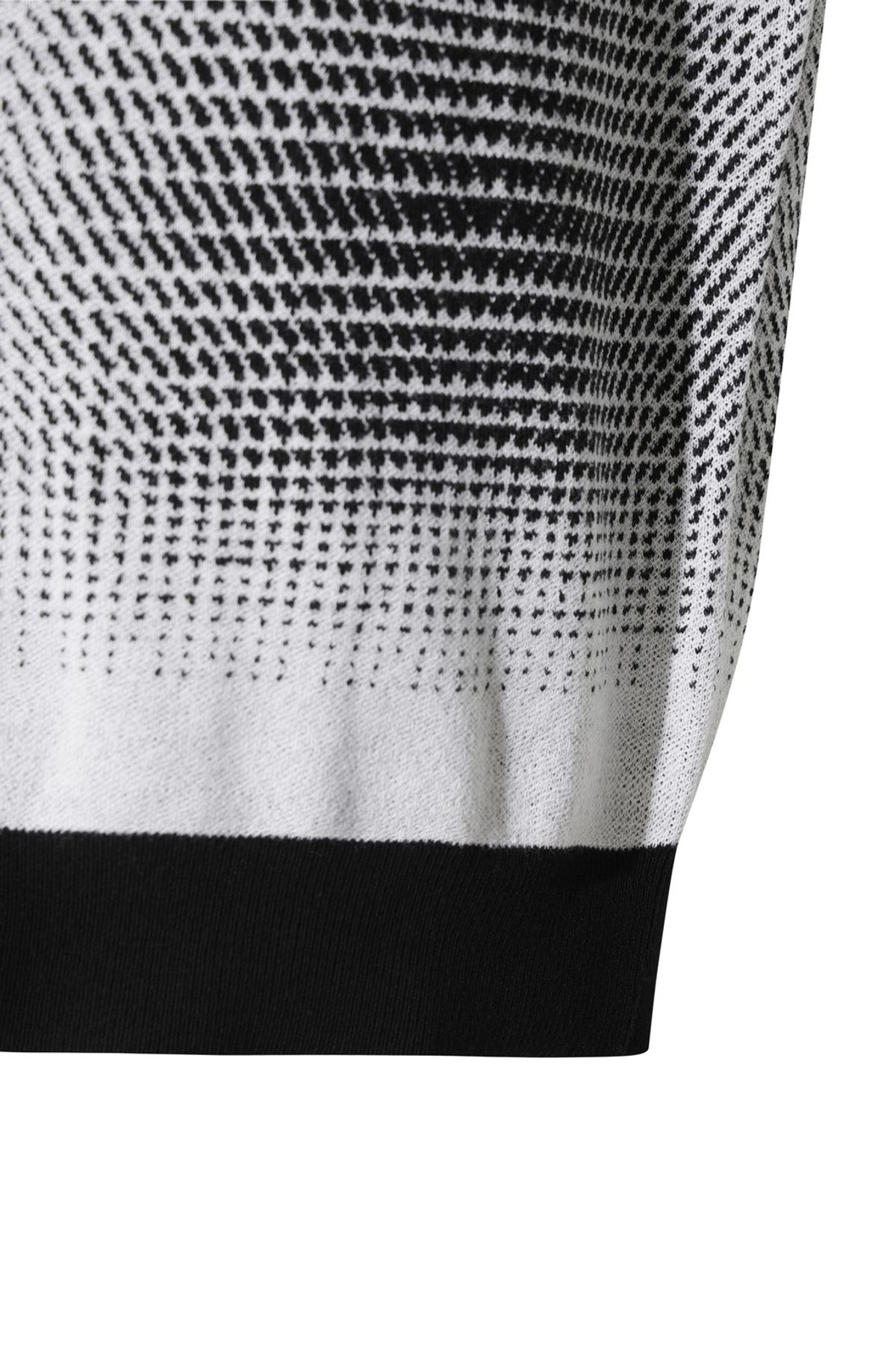 왁(WAAC) [PLAYER S EDITION] Men Gradation Check Sweater WMWAW25701GYM