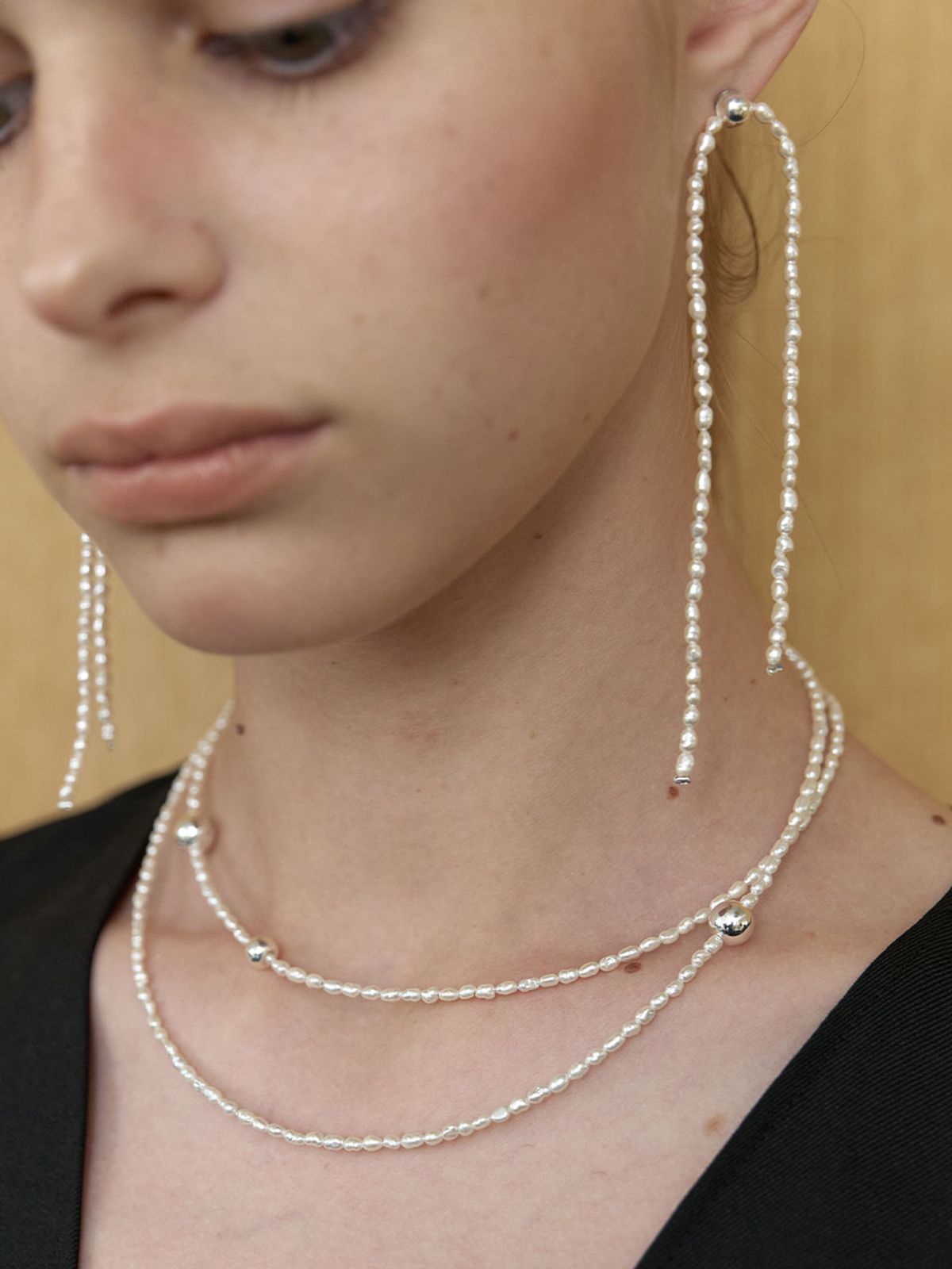 러브미몬스터(LOVE ME MONSTER) Shining Pearl & Balls Multi Long Necklace (L253MNK020)