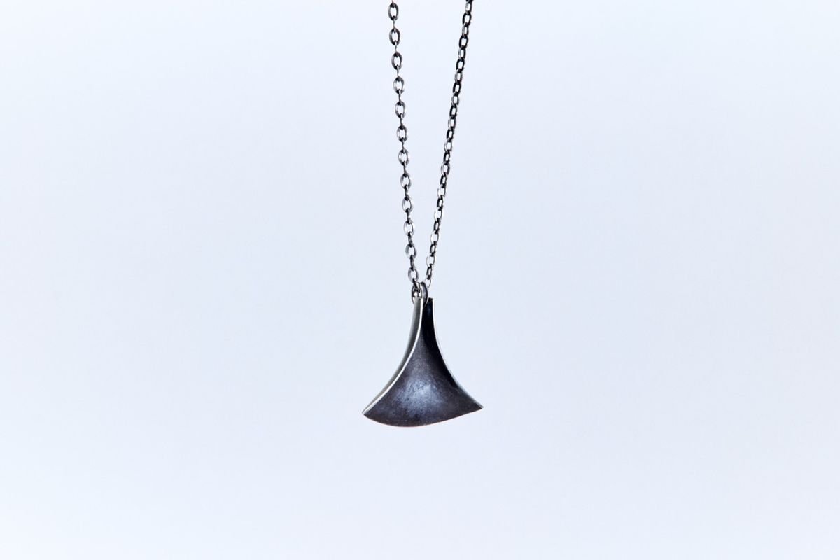오버더라인(OVER THE LINE) P.O.C Hypar Pendant