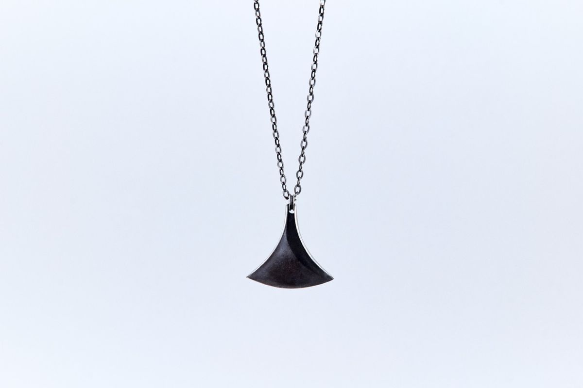 오버더라인(OVER THE LINE) P.O.C Hypar Pendant