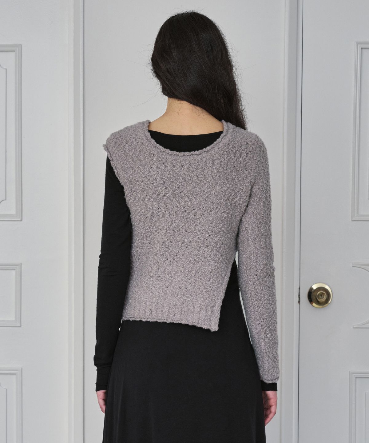 시메트릭 퍼센트(SYMMETRICPERCENT) Unbalanced Boucle Knit Top / Beige