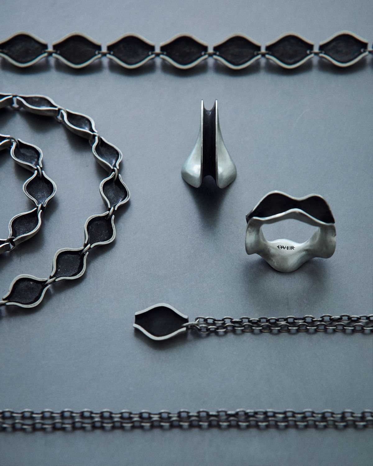 오버더라인(OVER THE LINE) P.O.C Lens Pendant (small)