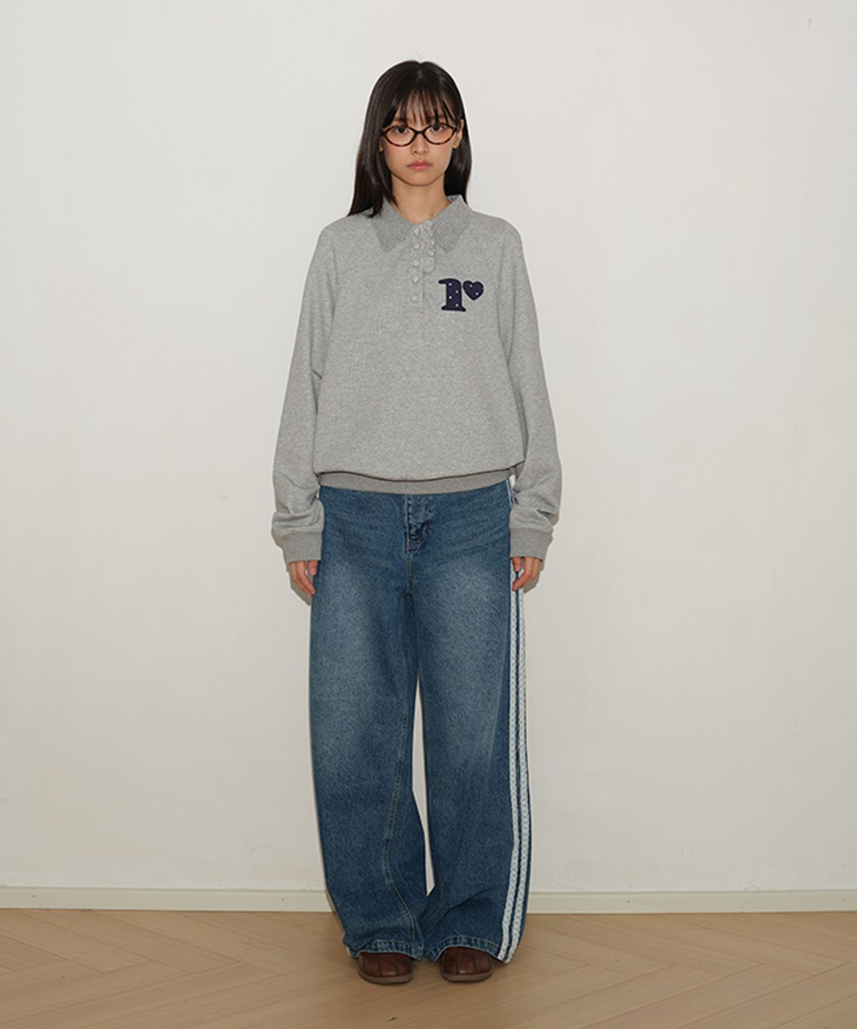 론론(RONRON) DOT R FRILL COLLAR SWEATSHIRT GREY