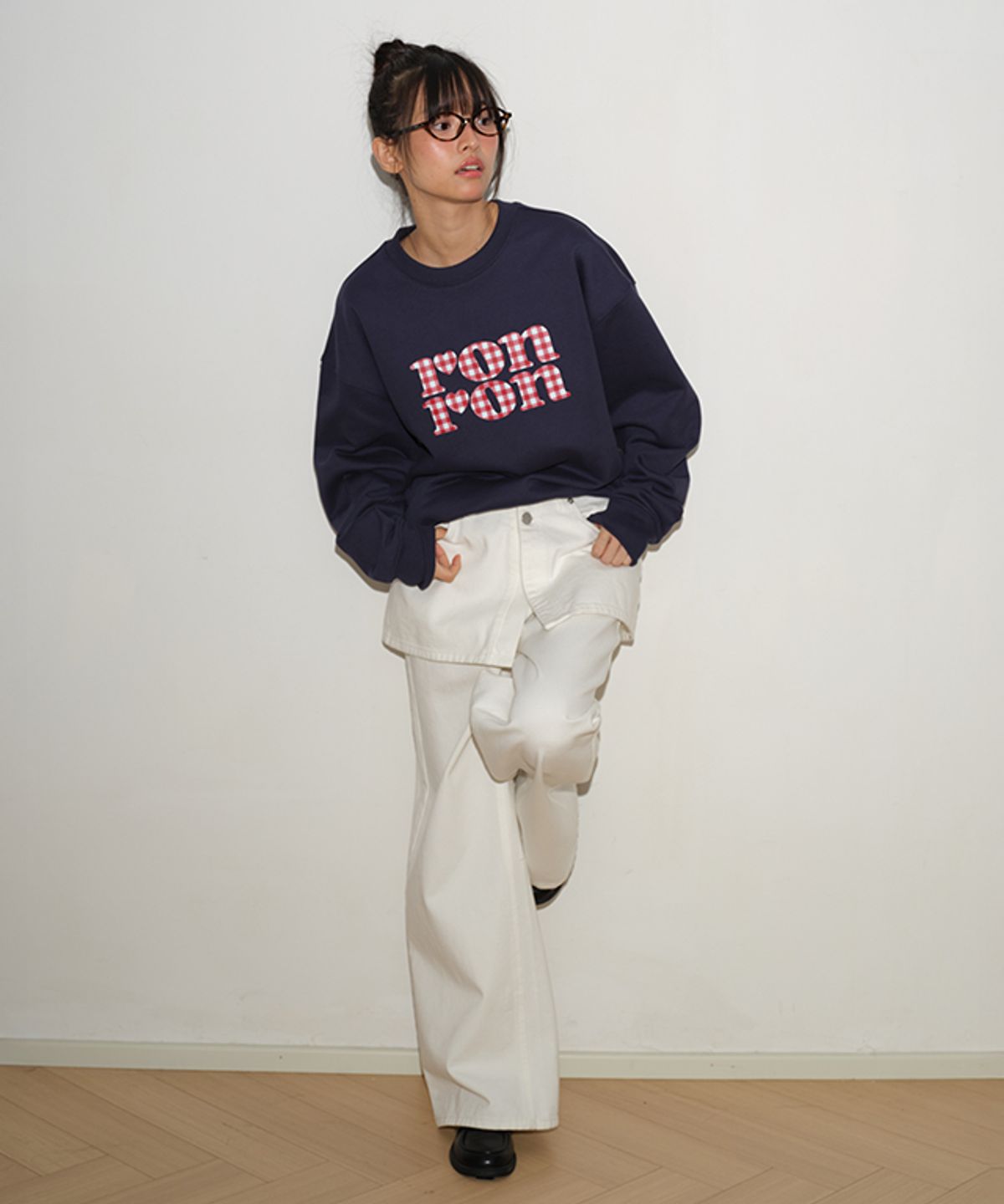 론론(RONRON) GINGHAM LOGO SWEATSHIRT NAVY