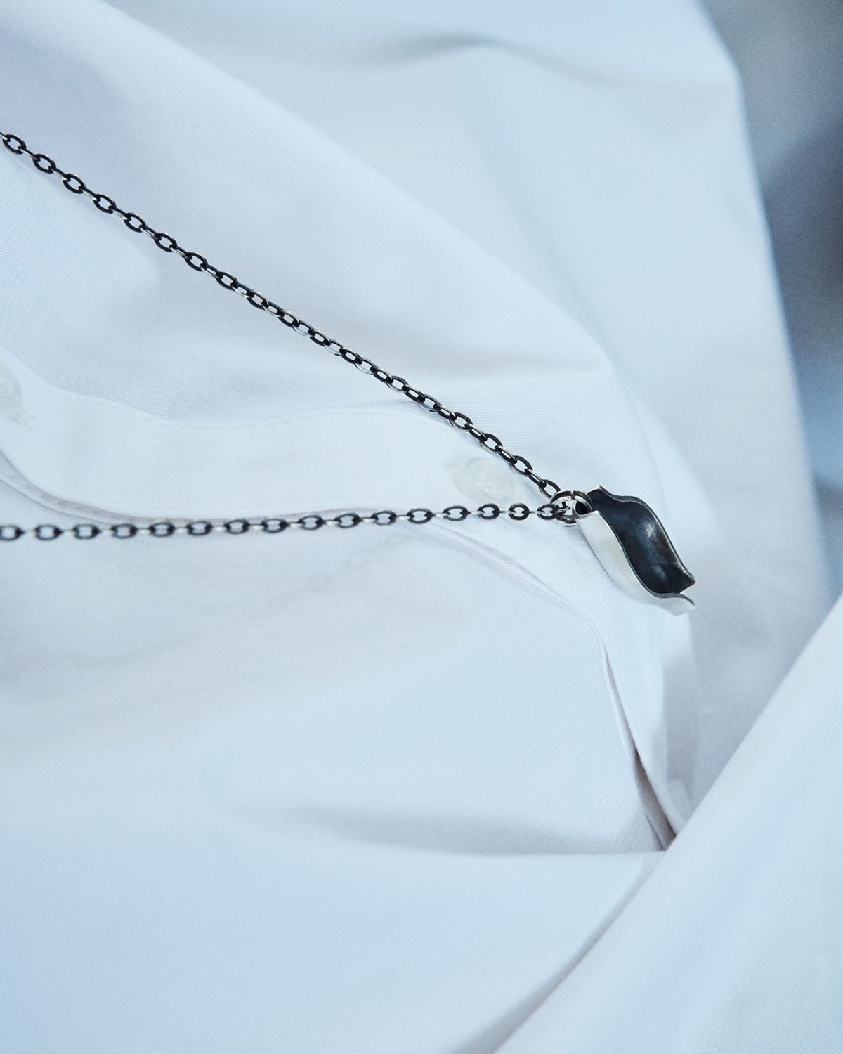 오버더라인(OVER THE LINE) P.O.C Lens Pendant