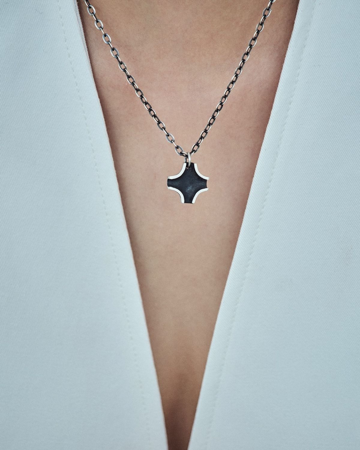 오버더라인(OVER THE LINE) P.O.C Focal Pendant (small)