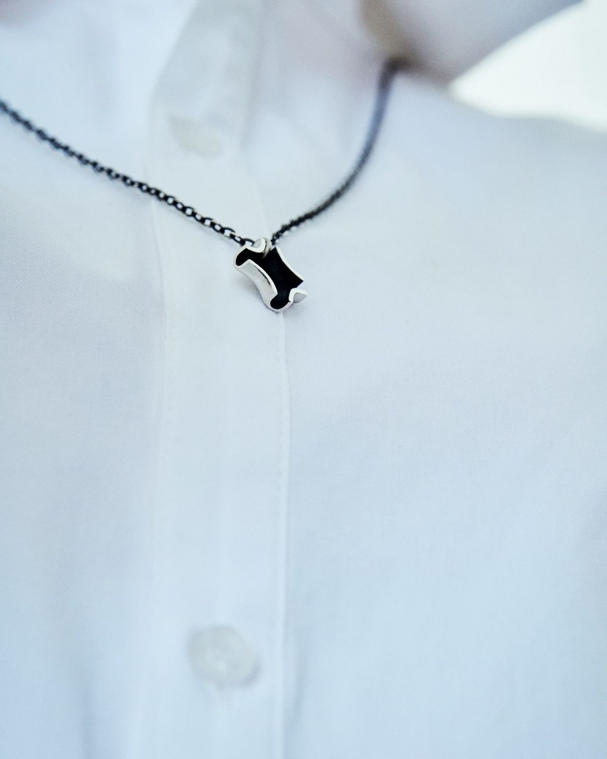오버더라인(OVER THE LINE) P.O.C Focal Pendant (small)