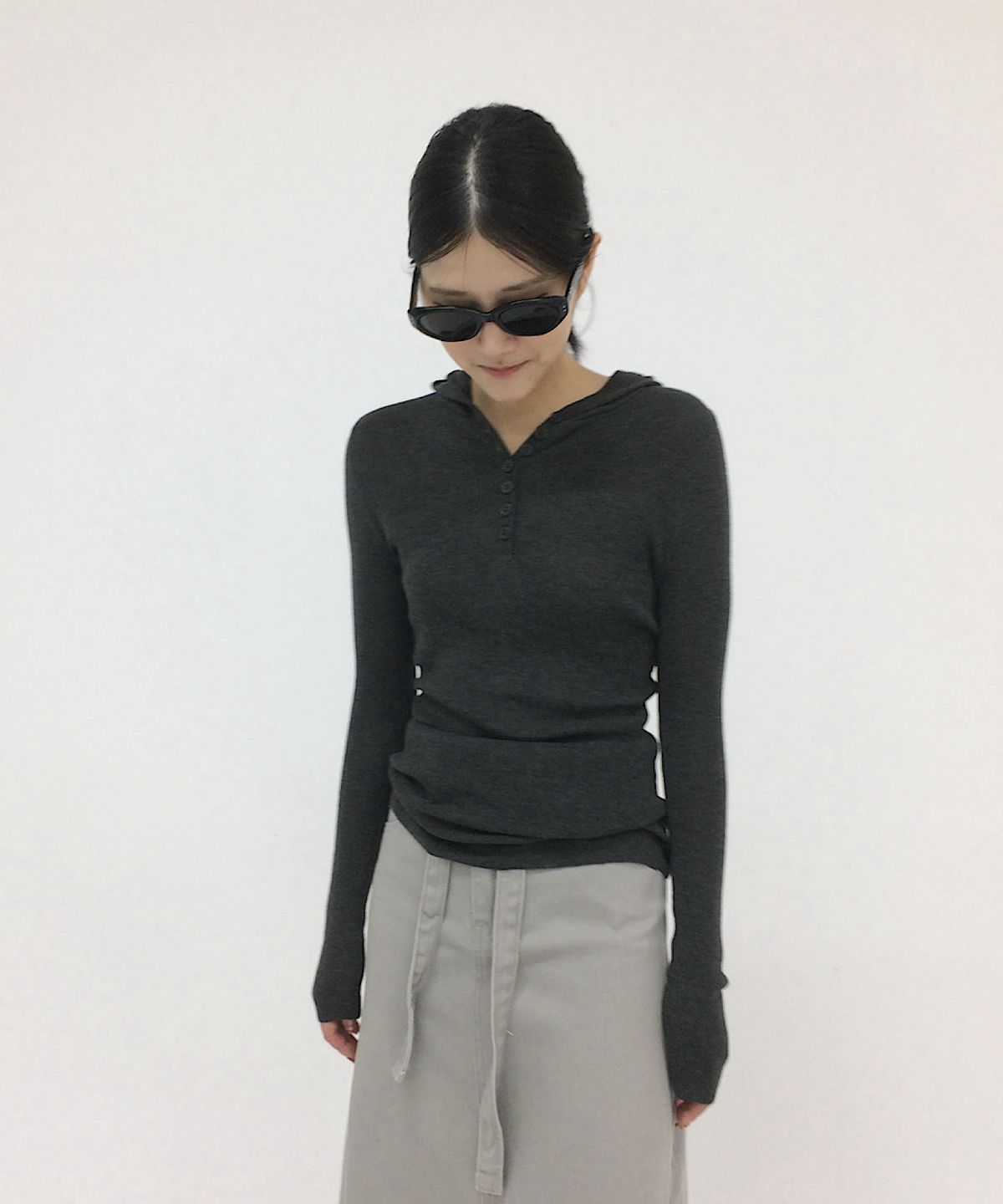 아포엠(APOEM) Buttoned Hoodie Knit Top (3C)