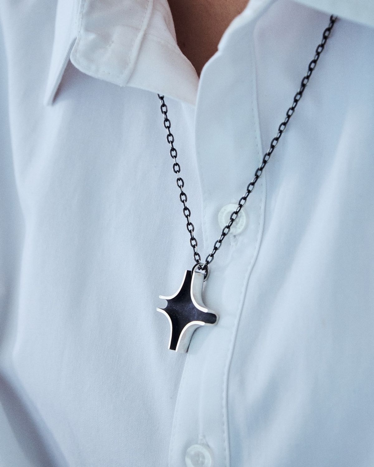 오버더라인(OVER THE LINE) P.O.C Focal Pendant