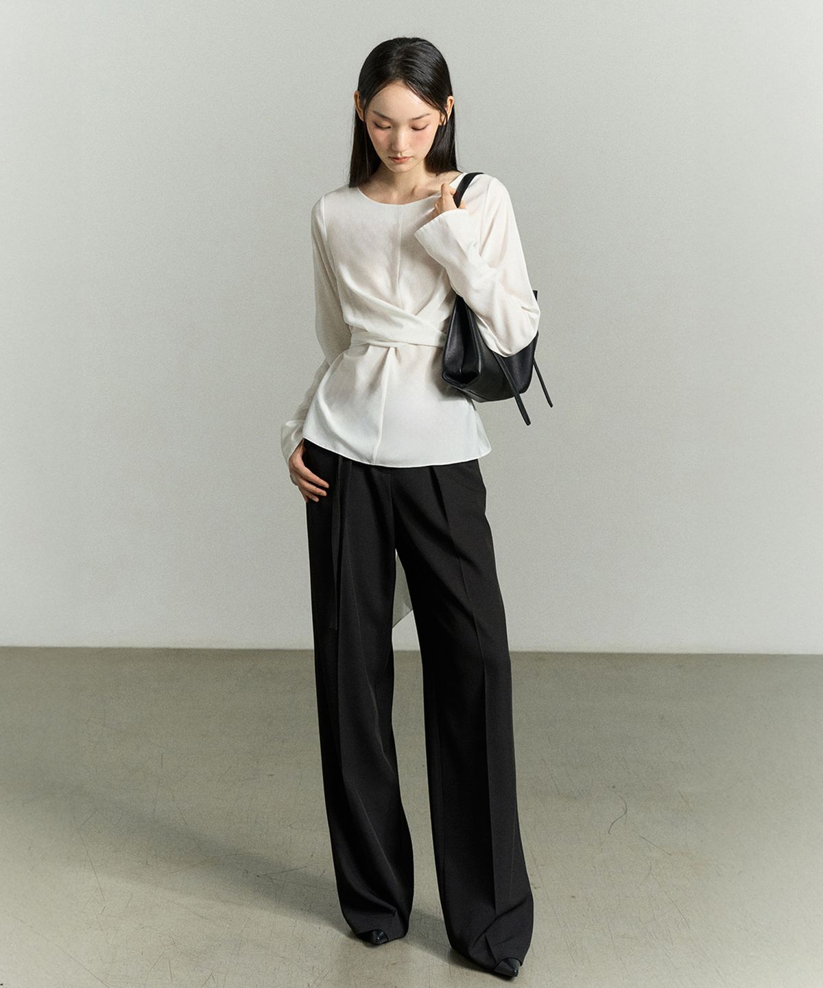 리이(RE RHEE) FRONT WRAP BLOUSE