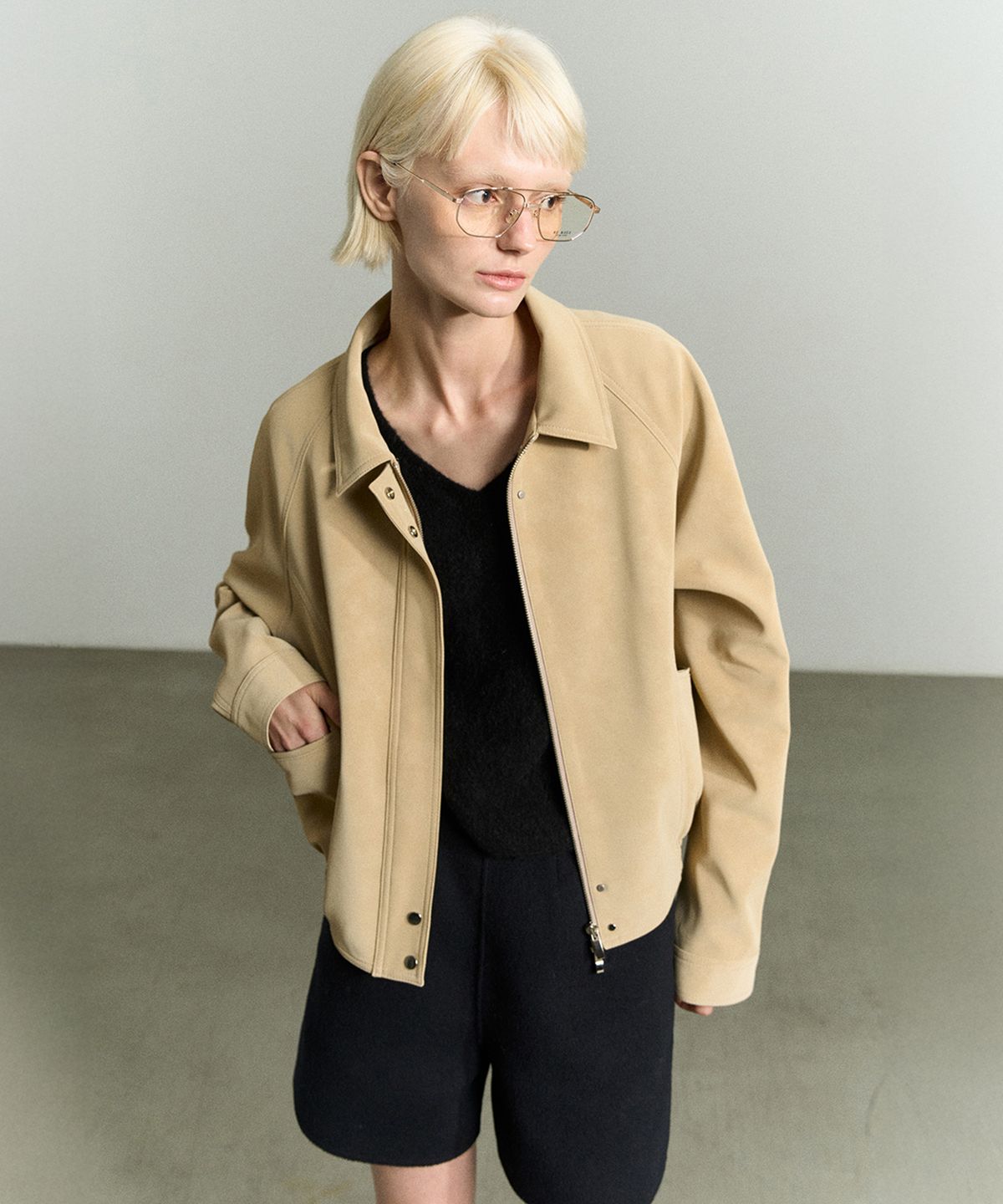 리이(RE RHEE) SNAP BUTTON FAUX LEATHER JACKET CINNAMON