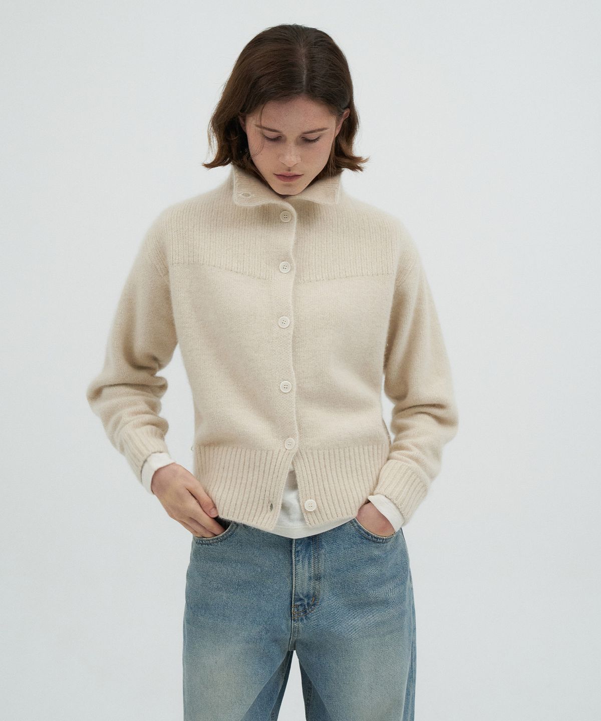라메레이(LAMEREI) High Neck Button Raccoon Cardigan[LMBFWI25KN298]-Mood cream