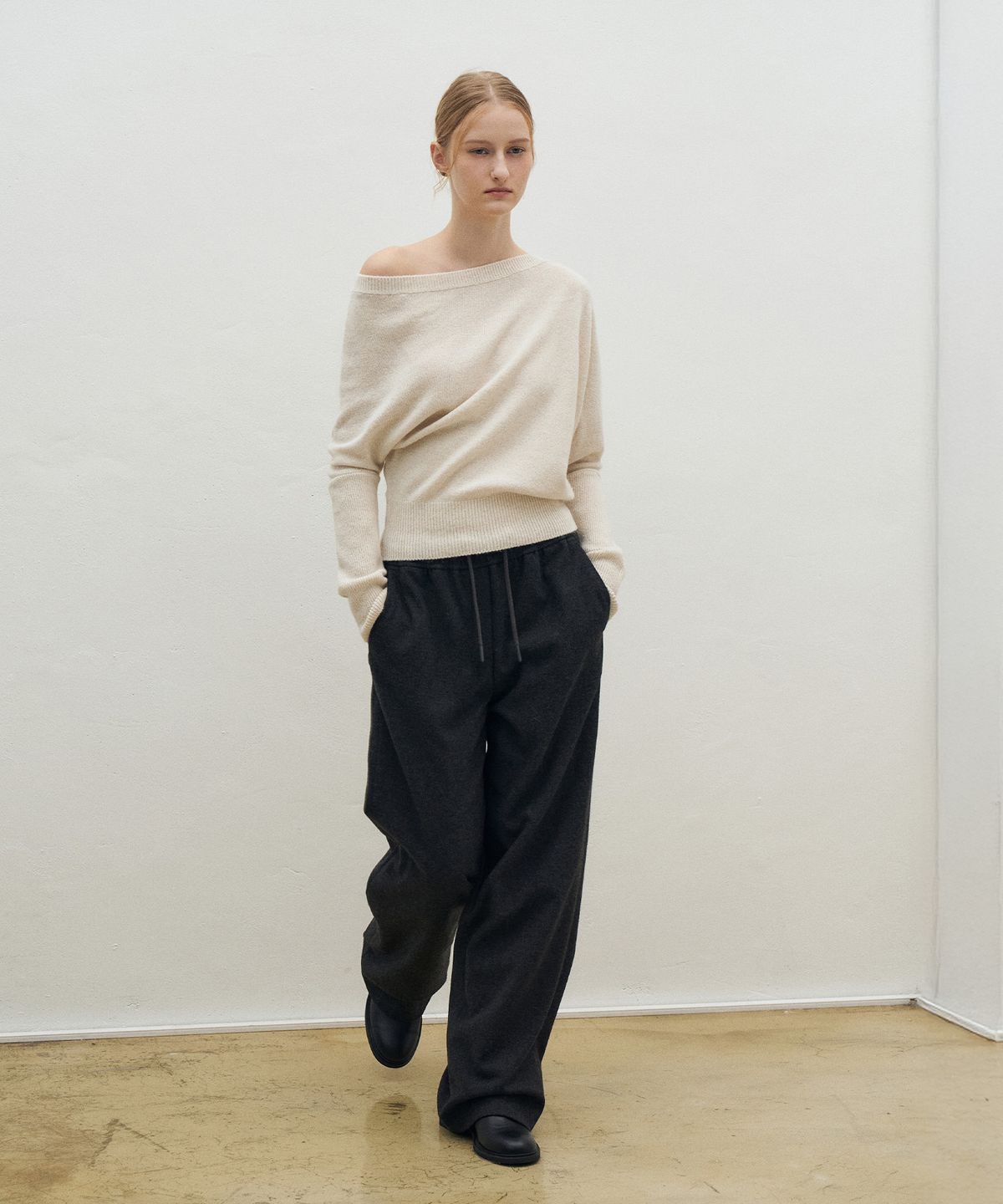 라메레이(LAMEREI) Baby Alpaca One-Off Shoulder Knit Top[LMBEWIKN301]-2color