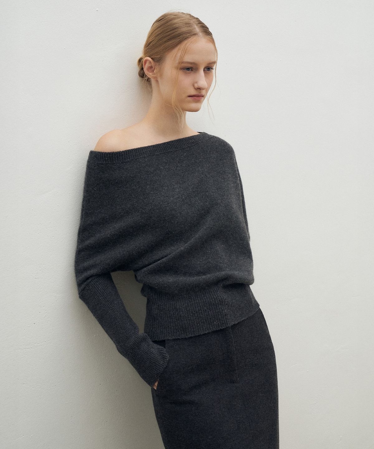 라메레이(LAMEREI) Baby Alpaca One-Off Shoulder Knit Top[LMBEWIKN301]-2color