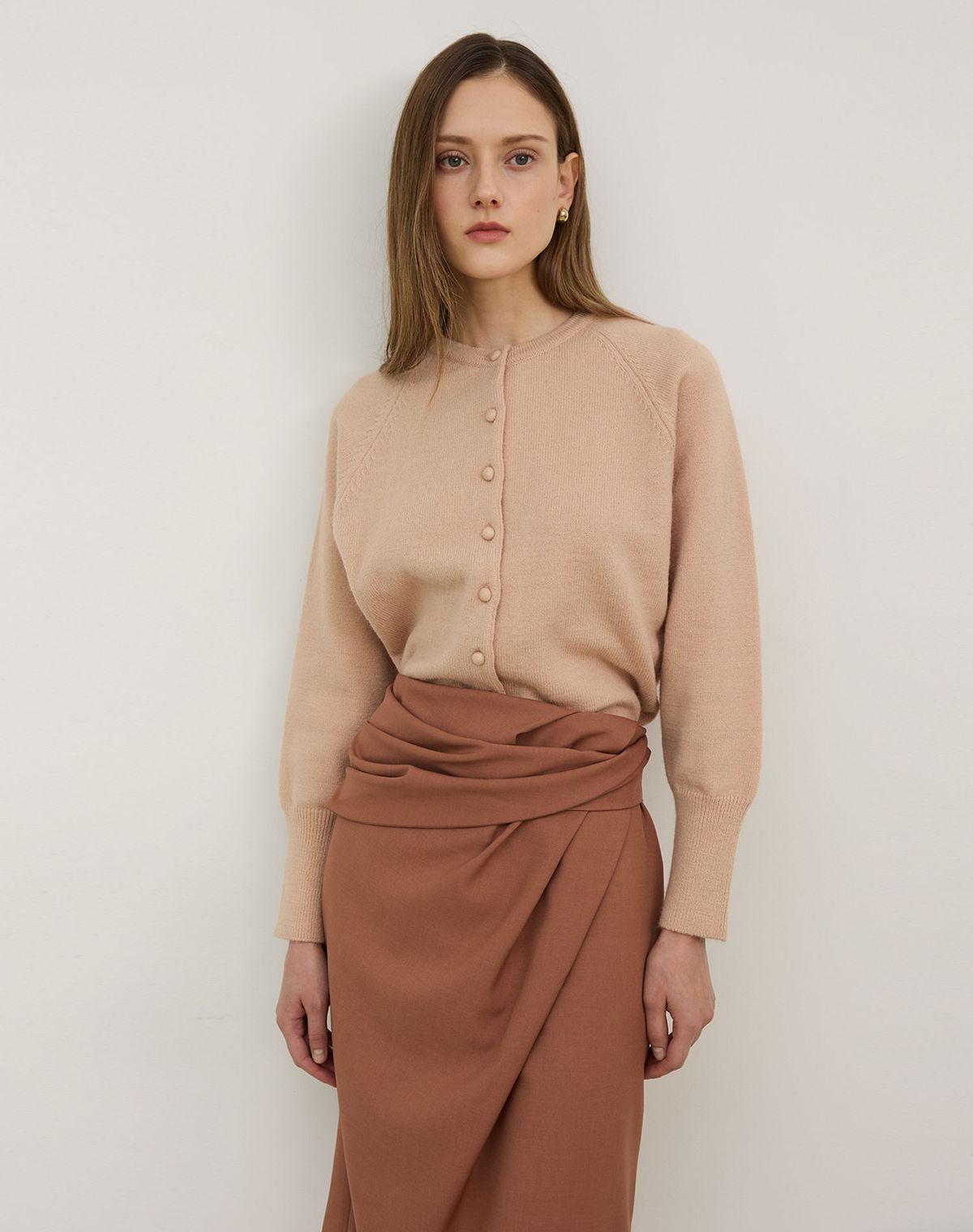 지에마르(GIEMAR) BALLOON SLEEVE CARDIGAN BEIGE 벌룬 슬리브 가디건 베이지
