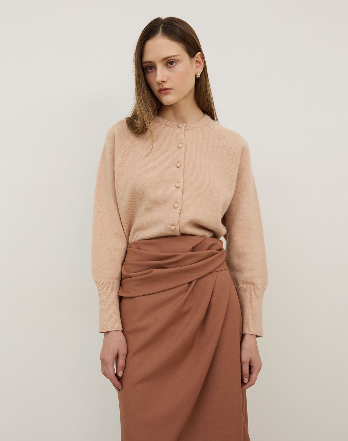 지에마르(GIEMAR) BALLOON SLEEVE CARDIGAN BEIGE 벌룬 슬리브 가디건 베이지