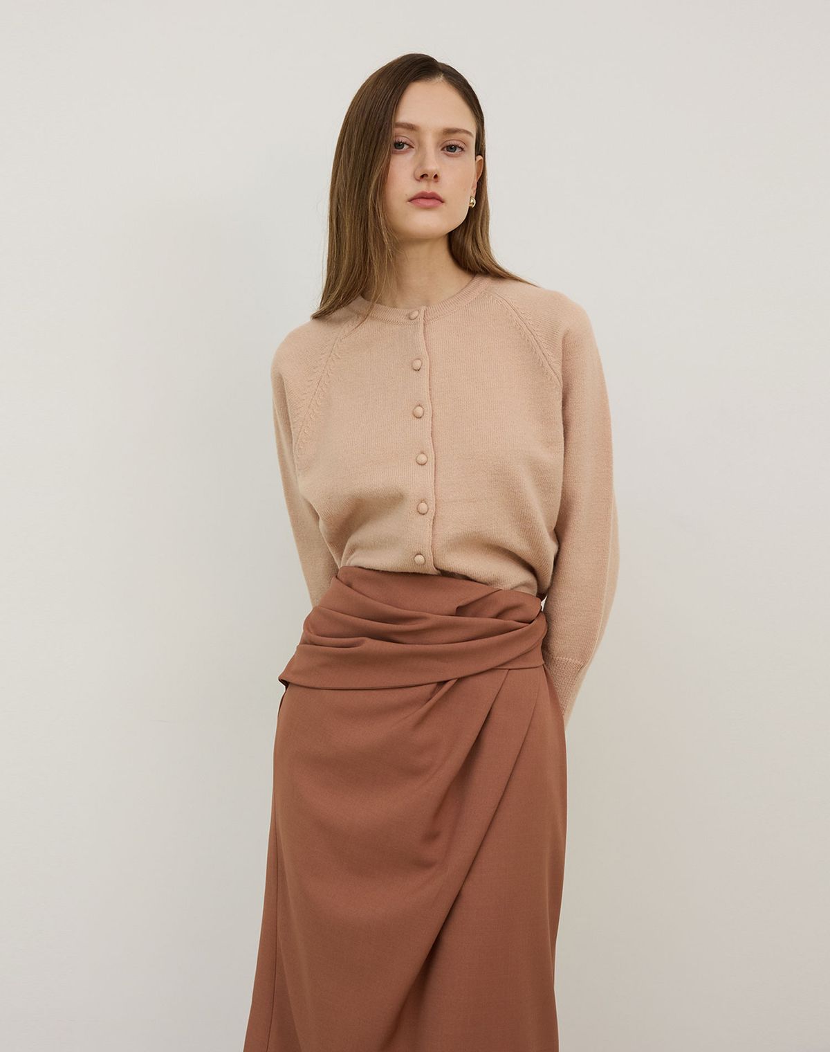 지에마르(GIEMAR) BALLOON SLEEVE CARDIGAN BEIGE 벌룬 슬리브 가디건 베이지
