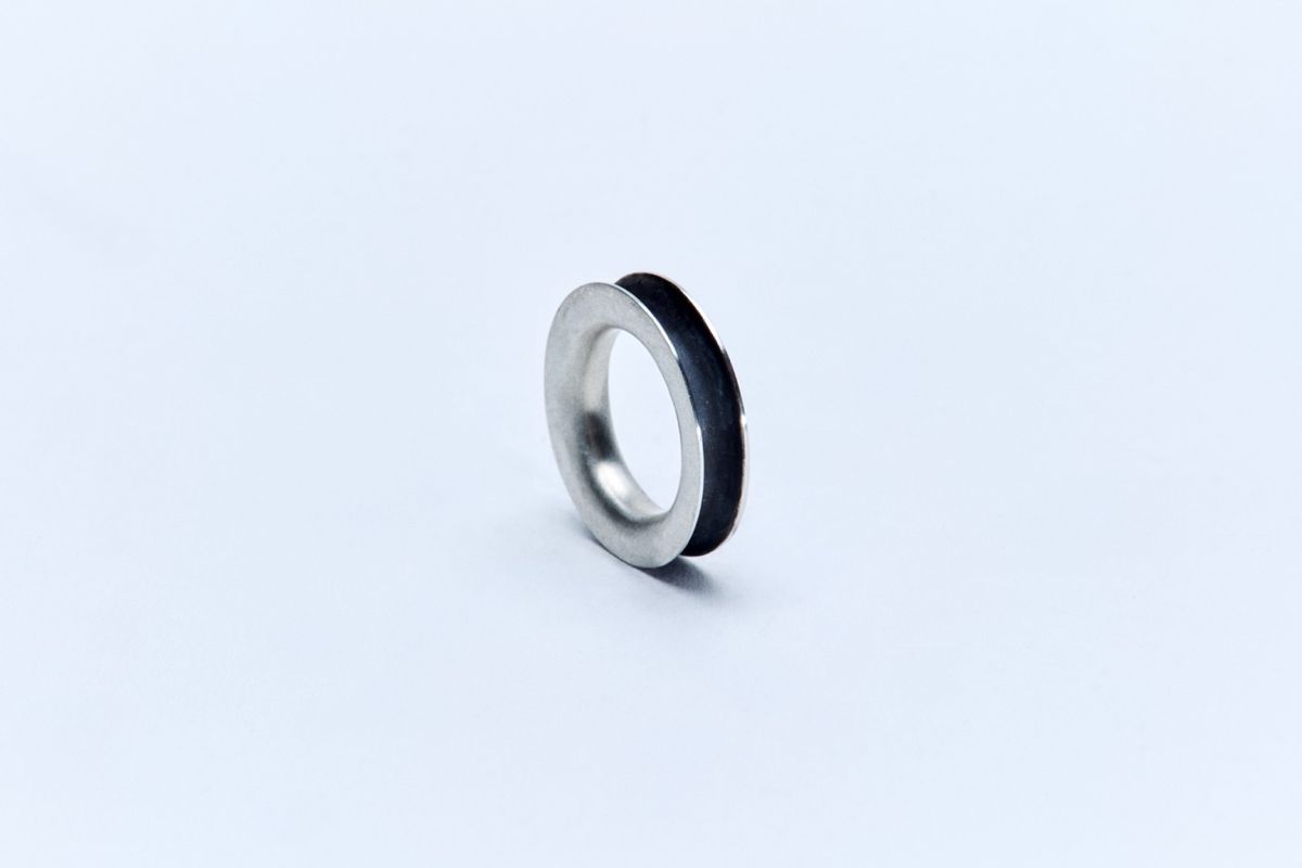 오버더라인(OVER THE LINE) P.O.C Ring