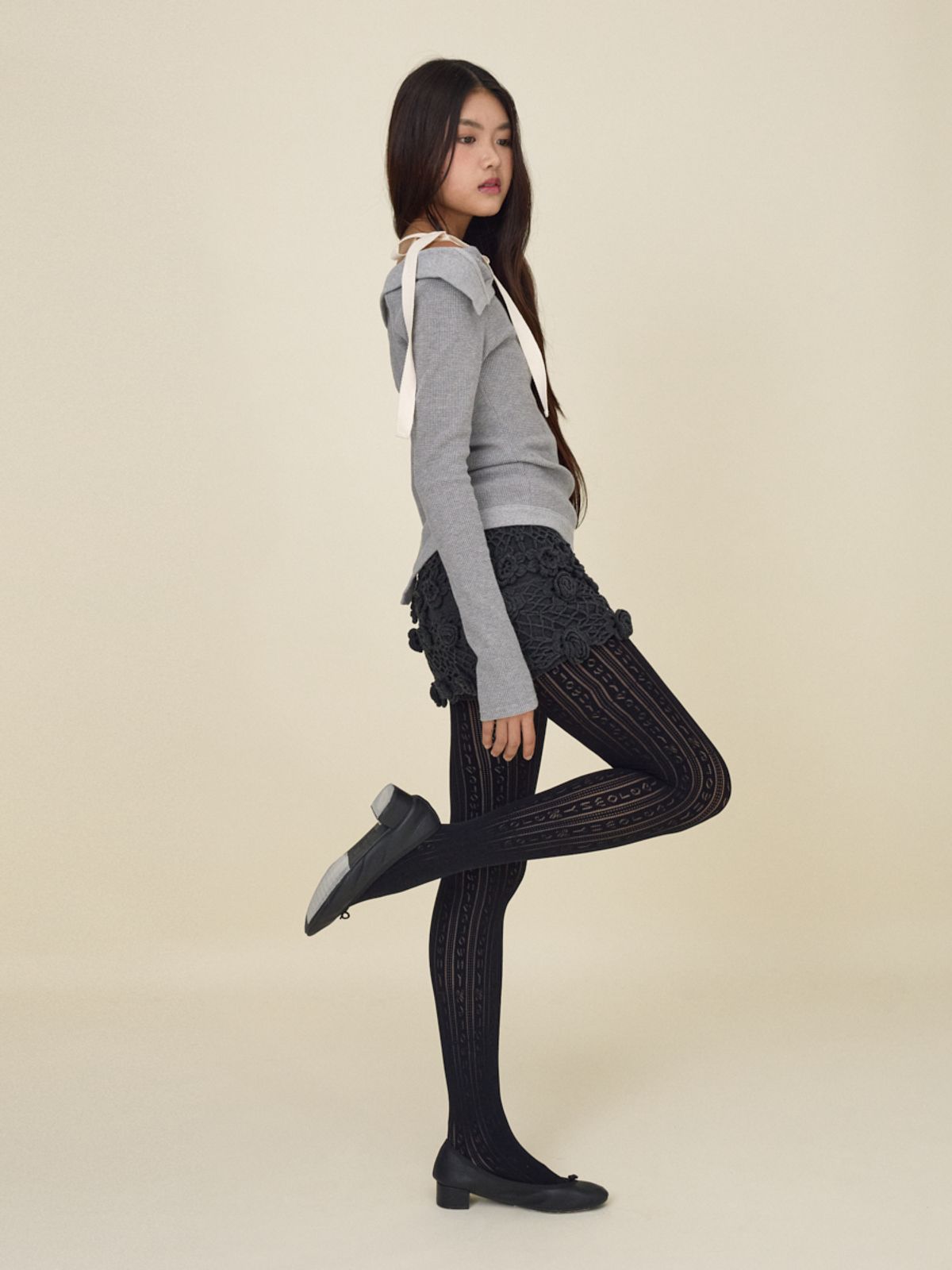 글로니(GLOWNY) MONOGRAM PUNCH TIGHTS (BLACK)