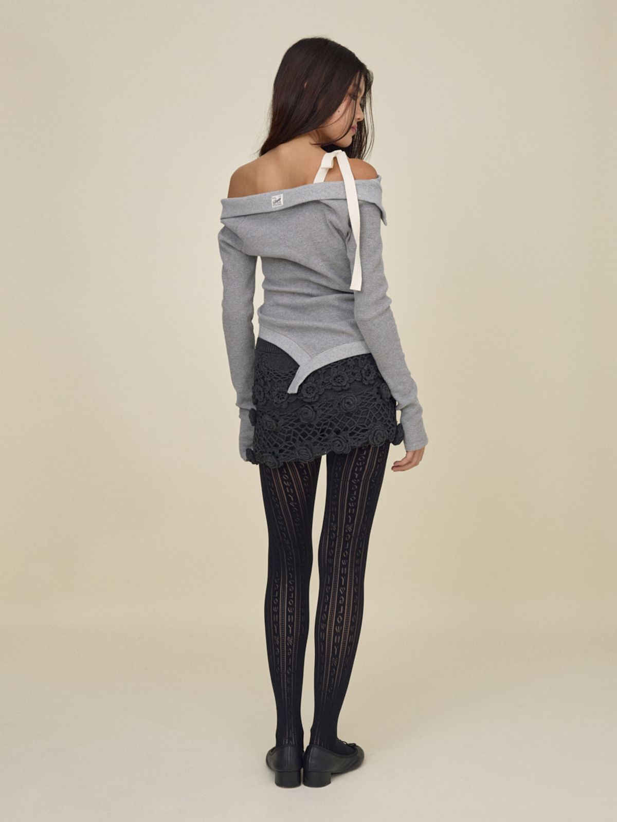 글로니(GLOWNY) MONOGRAM PUNCH TIGHTS (BLACK)