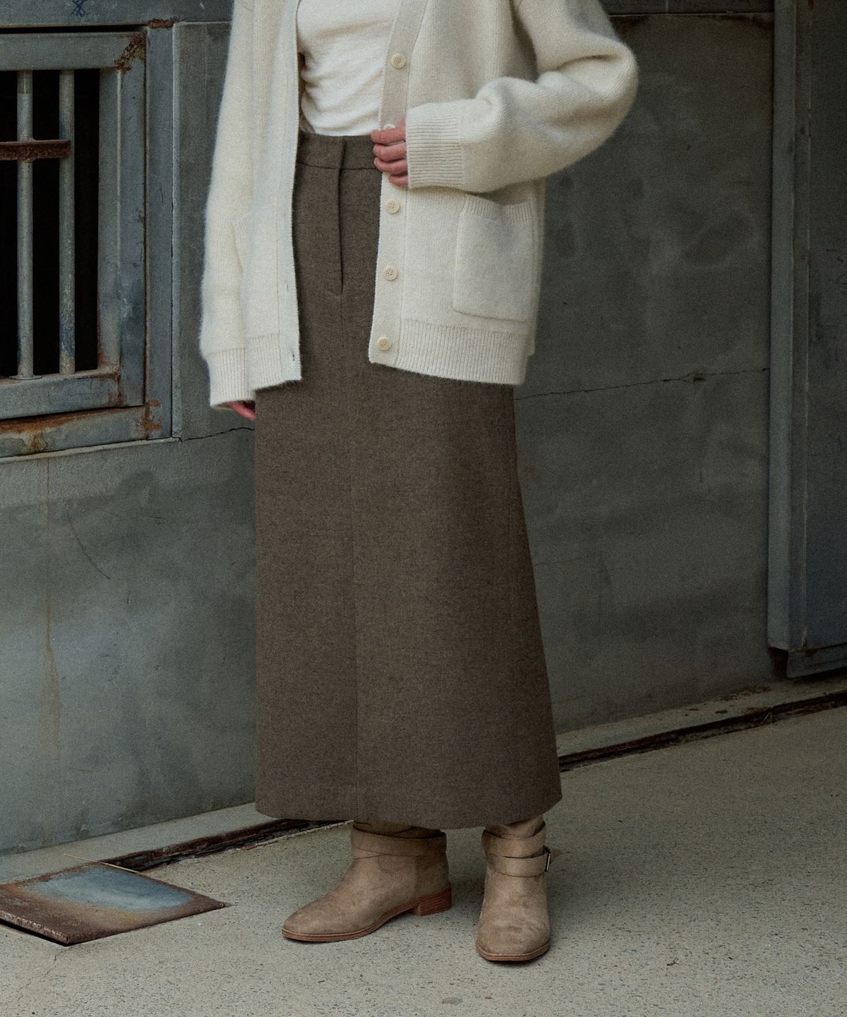 라메레이(LAMEREI) Wool Maxi H-line Skirt[LMBEWISK408]-2color