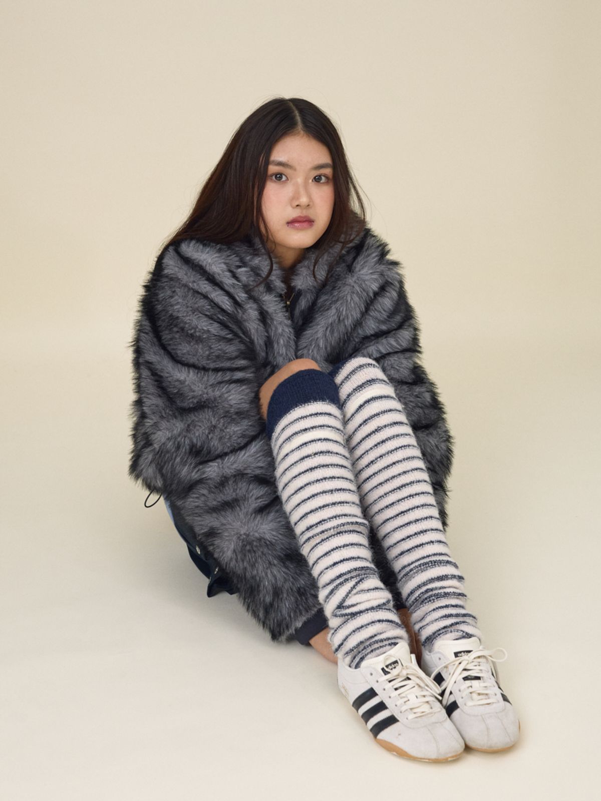 글로니(GLOWNY) SUNDAE STRIPE KNIT WARMER (NAVY)