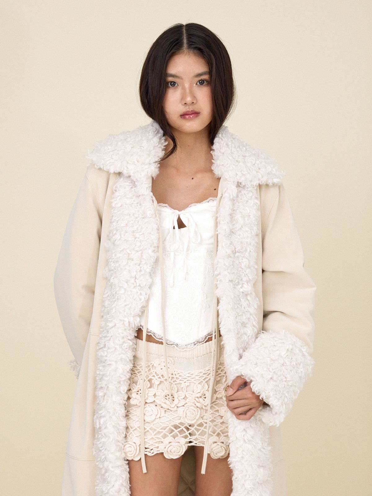 글로니(GLOWNY) OLSEN FUR COAT (IVORY)