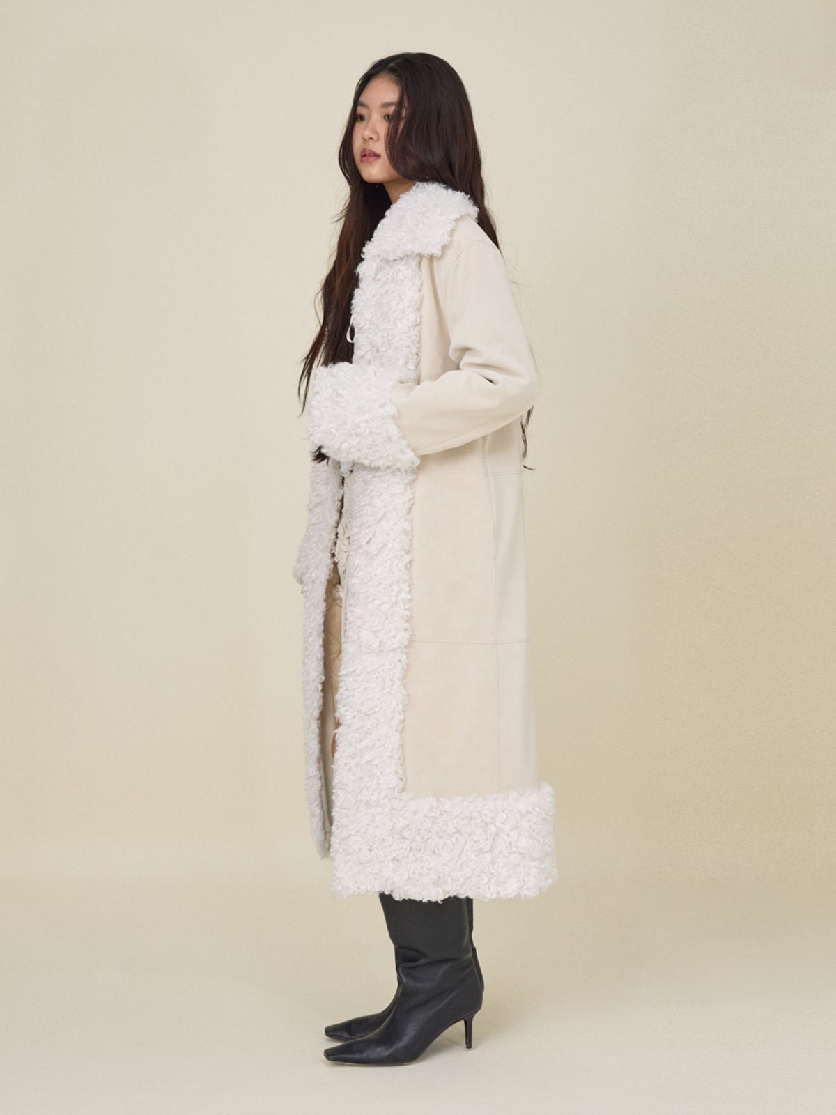 글로니(GLOWNY) OLSEN FUR COAT (IVORY)