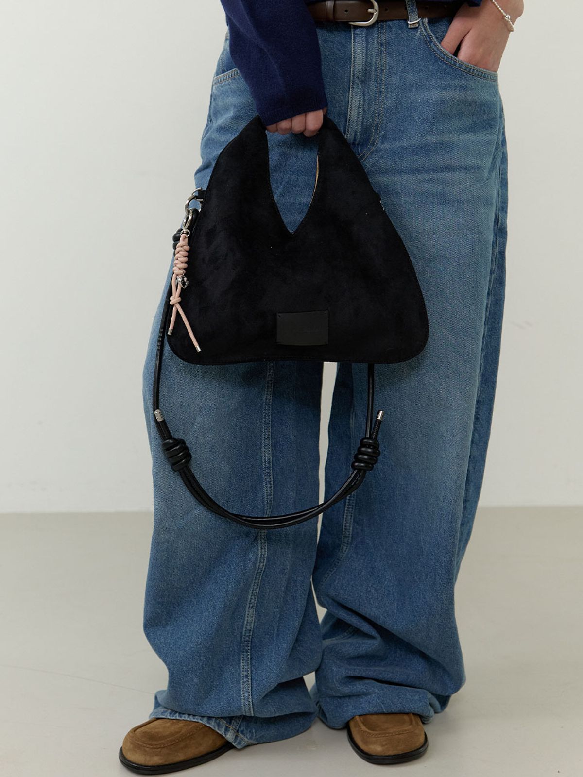 러브미몬스터(LOVE ME MONSTER) Multi Knot Suede Tote Bag (L253MBA010)