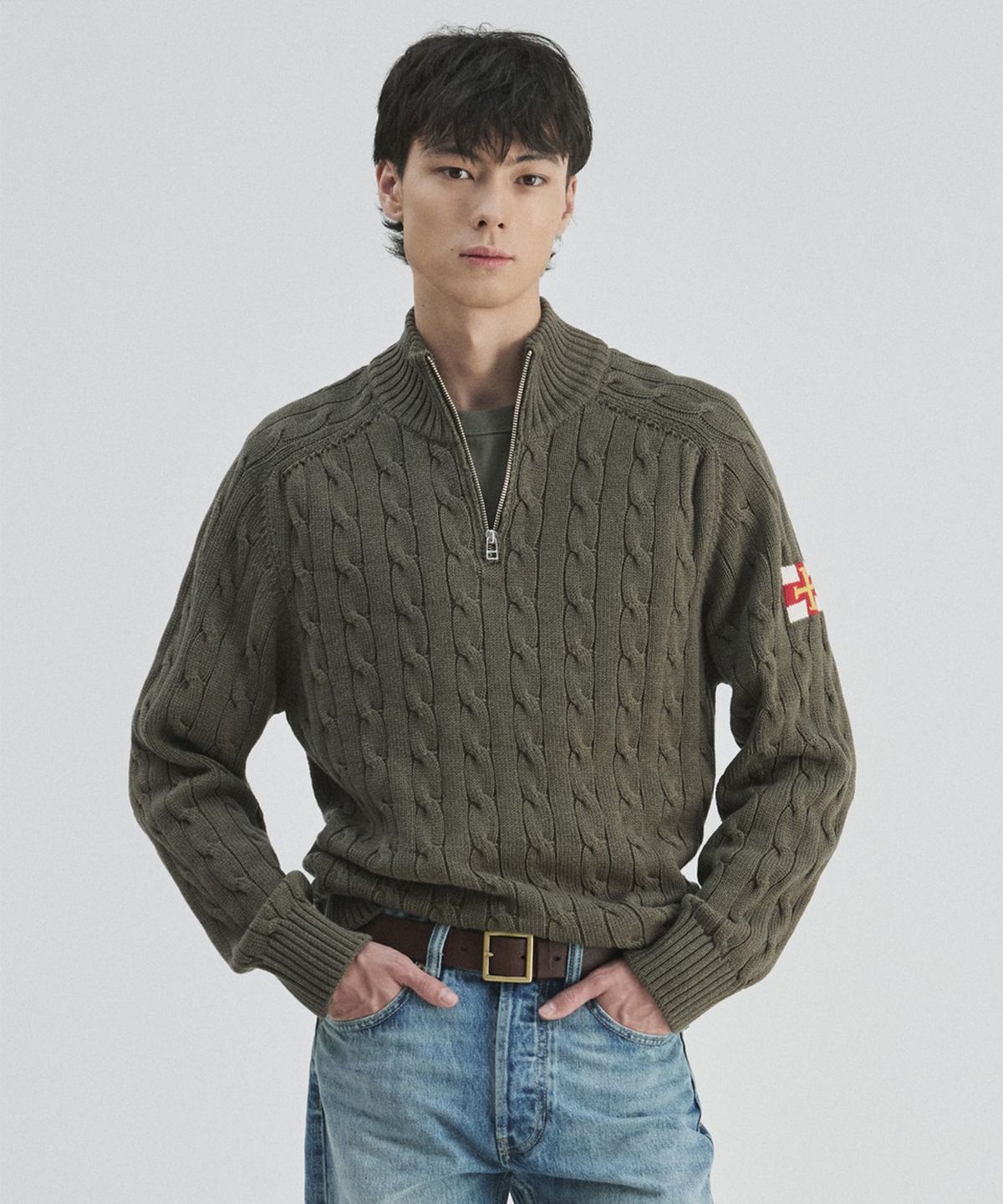 건지 울른스(Guernsey Woollens) 헤비코튼 케이블 하프 집업 스웨터 컬렉션