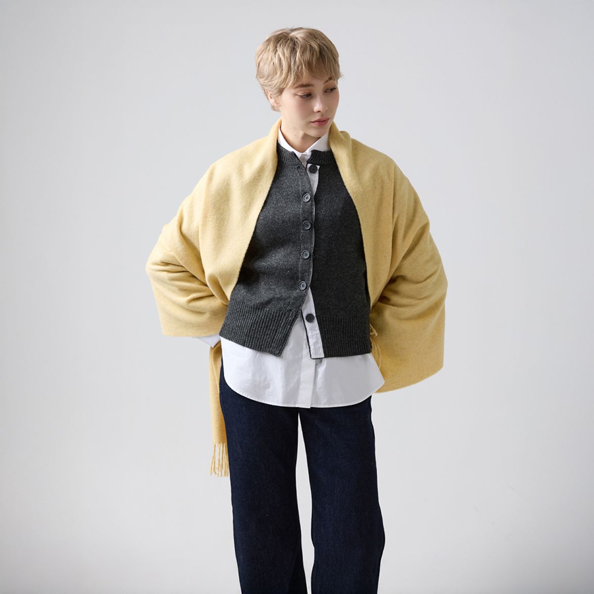 아브라함문(ABRAHAM MOON) 메리노울 숄 70cm - 샌드