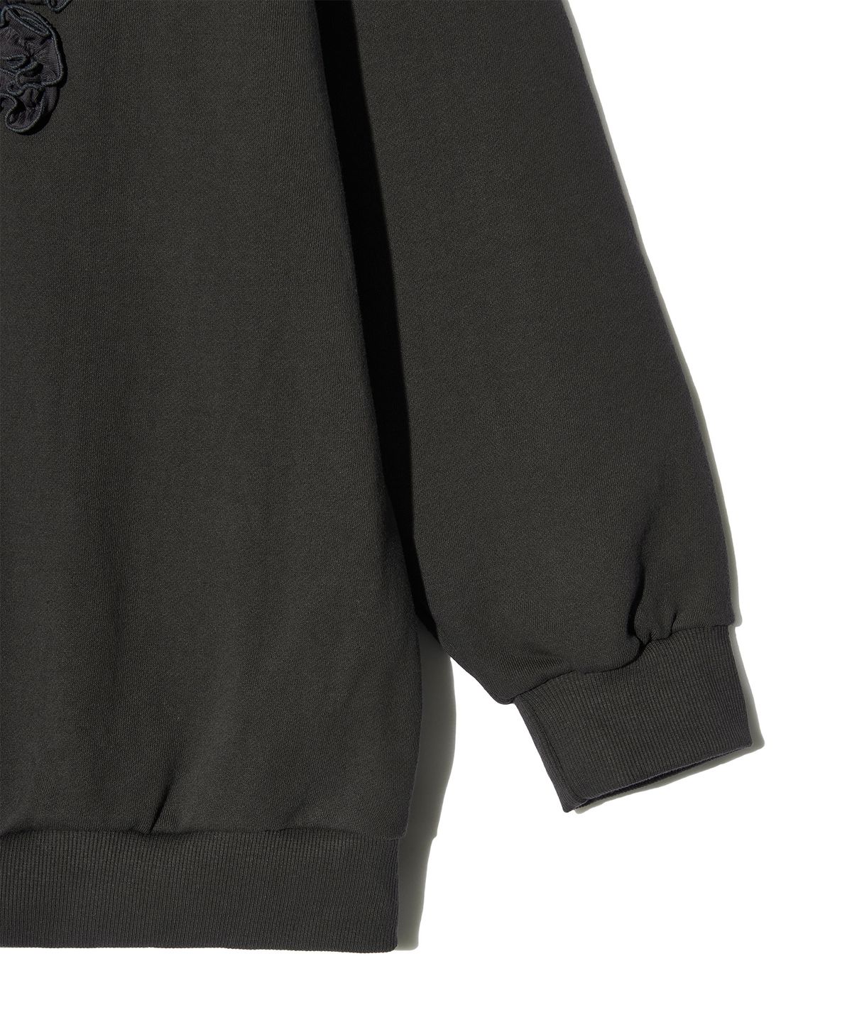 피스메이커(PIECE MAKER) ASAP FRILL OFF-SHOULDER SWEATSHIRTS (CHARCOAL)