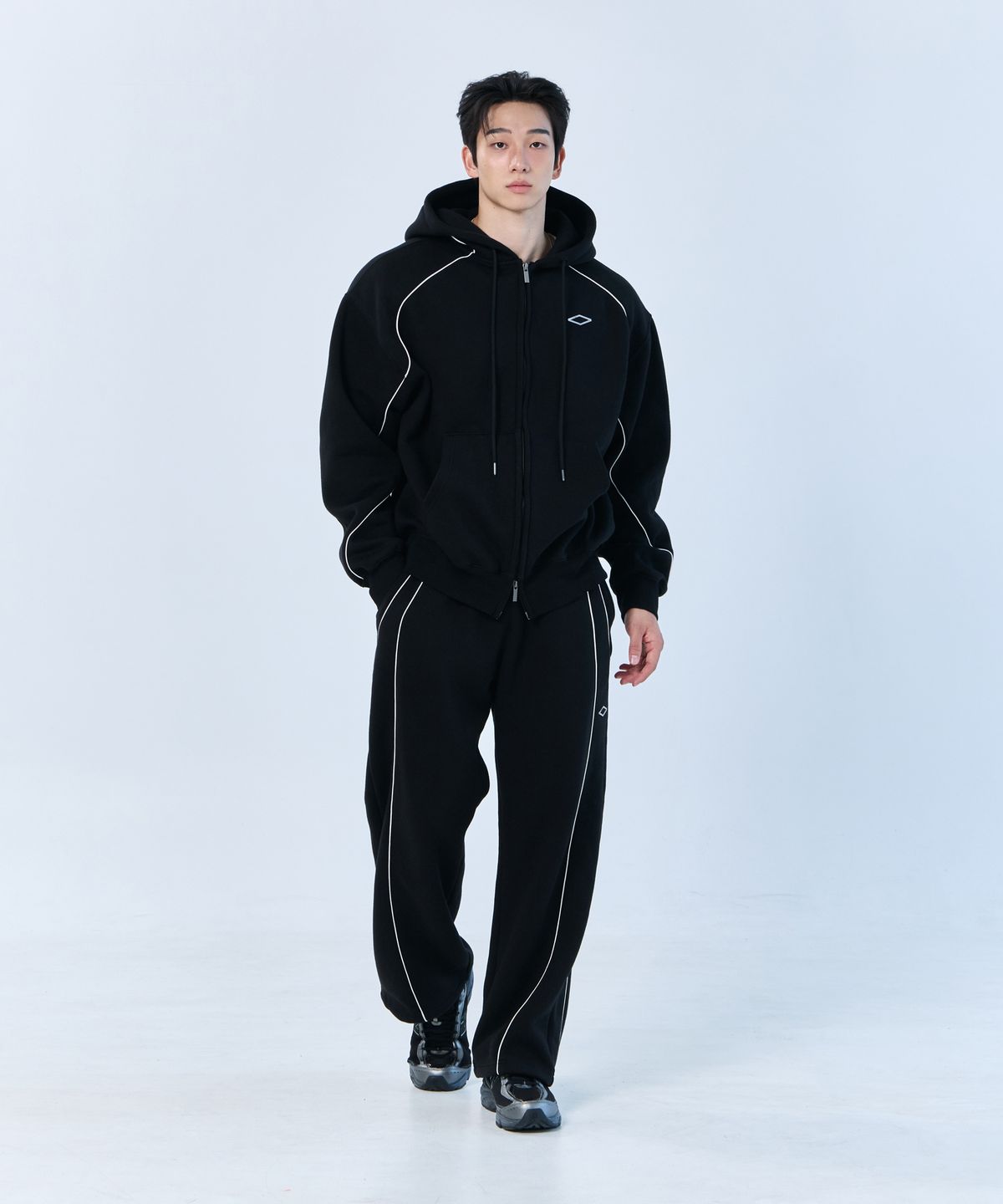 나인제트(NINEZ) 파이핑 투웨이 스웻 팬츠
