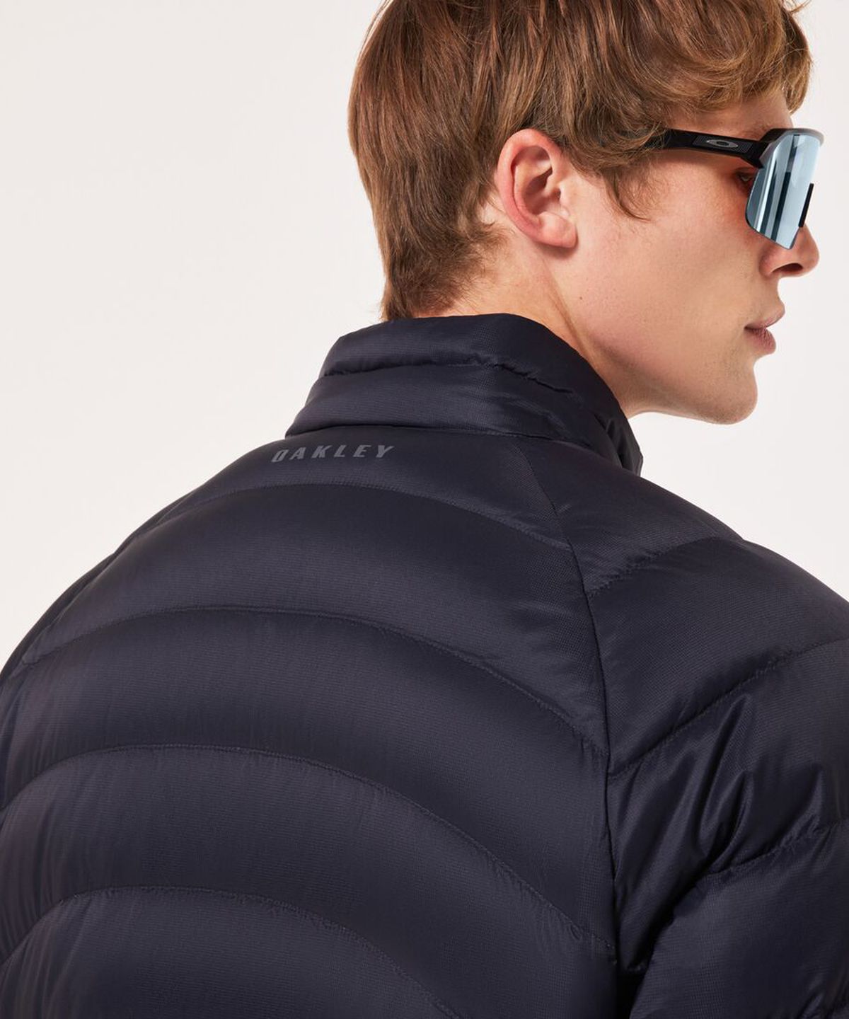 오클리(OAKLEY) (공용) 스노우바운드 패커블 다운 푸퍼 재킷 - 블랙아웃 / FOA40473002E