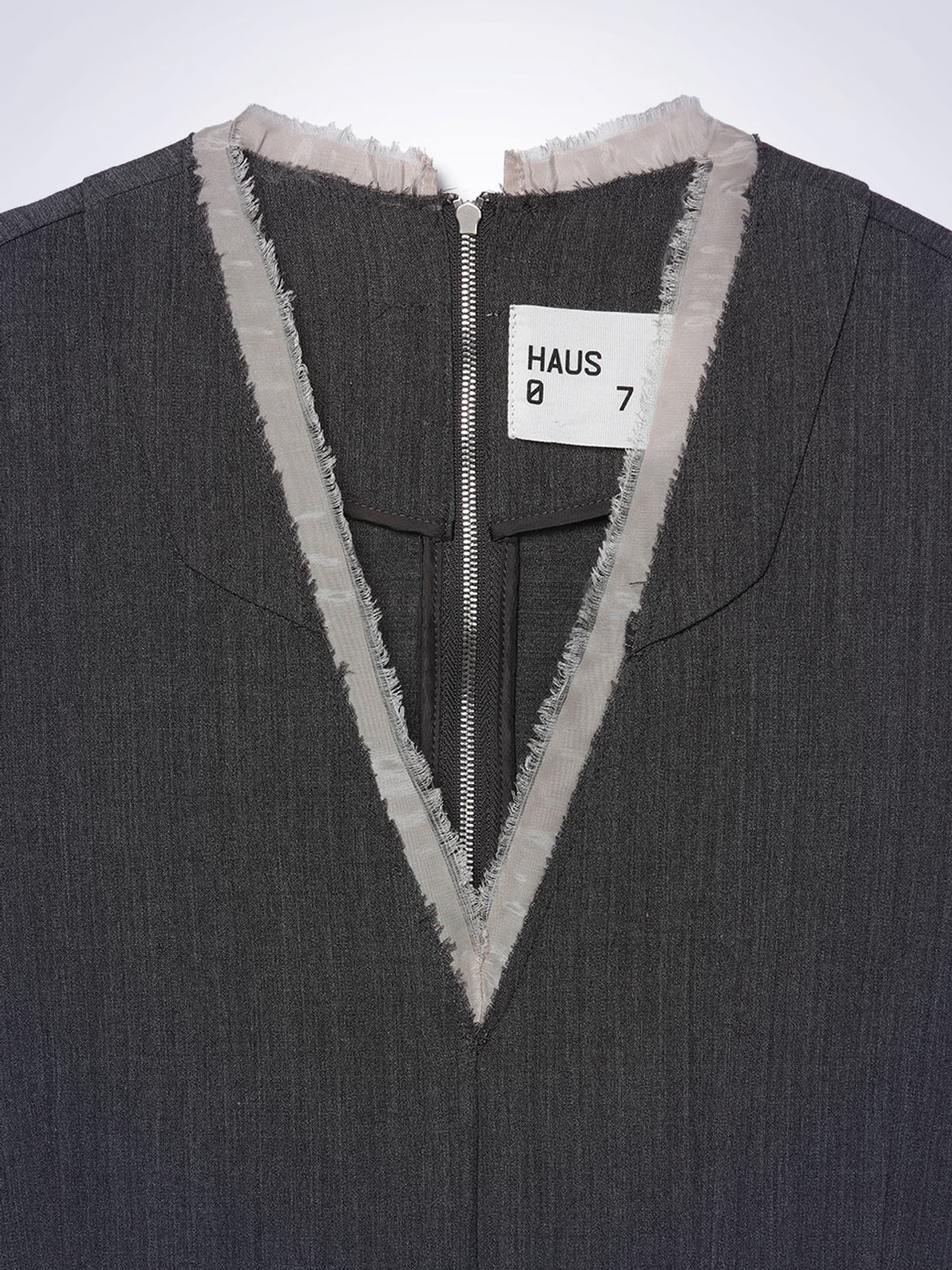 하우스공칠이씨(HAUS072C) WOOL MIX V NECK ONE-PIECE BROWN