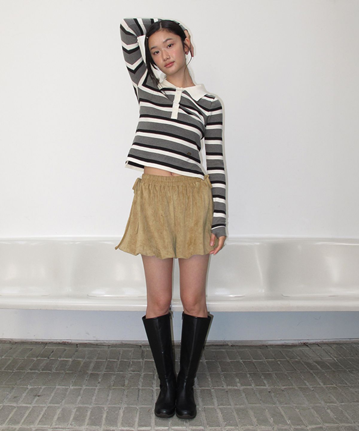 론론(RONRON) STRIPE HENRYNECK COLLAR SLIM LONG SLEEVE KNIT CHARCOAL IVORY