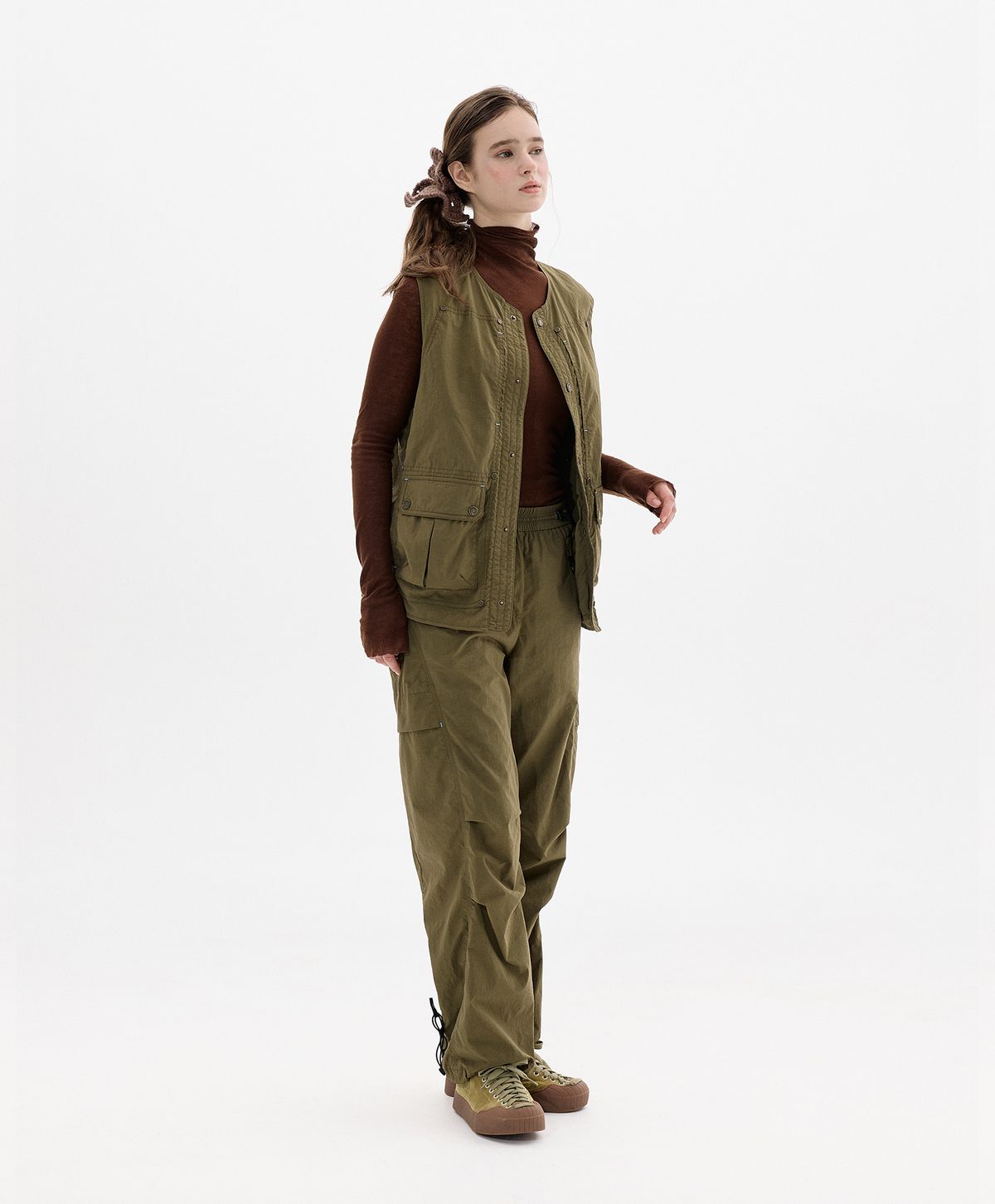 누크피터(NUUKFITTER) 838 CURVED STRING PANTS_WOMEN [KHAKI]