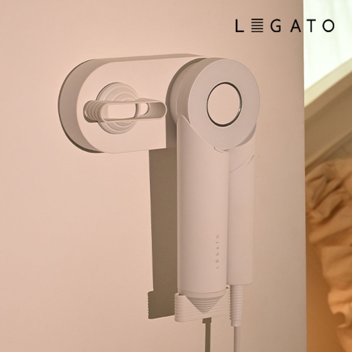 레가토(LEGATO) 물광 에어홀 드라이기 거치대 BLDC 항공모터 접이식드라이기 벽걸이드라이