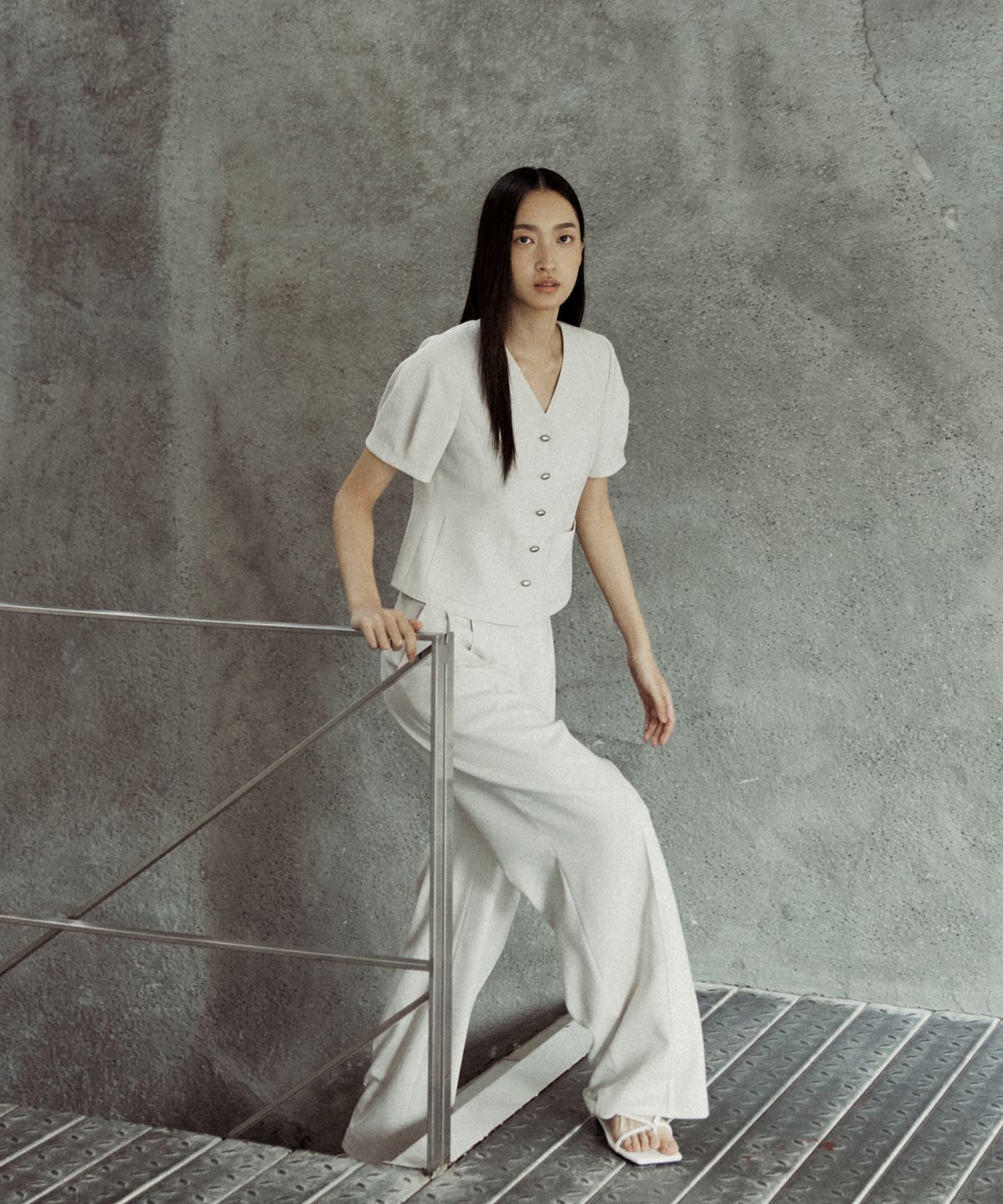 오떼뜨(OCTETTE) TWO TUCK TROUSER_2COLOR