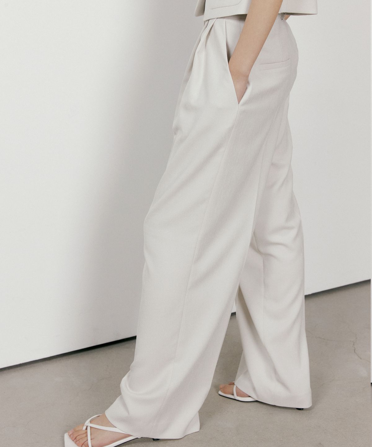 오떼뜨(OCTETTE) TWO TUCK TROUSER_2COLOR