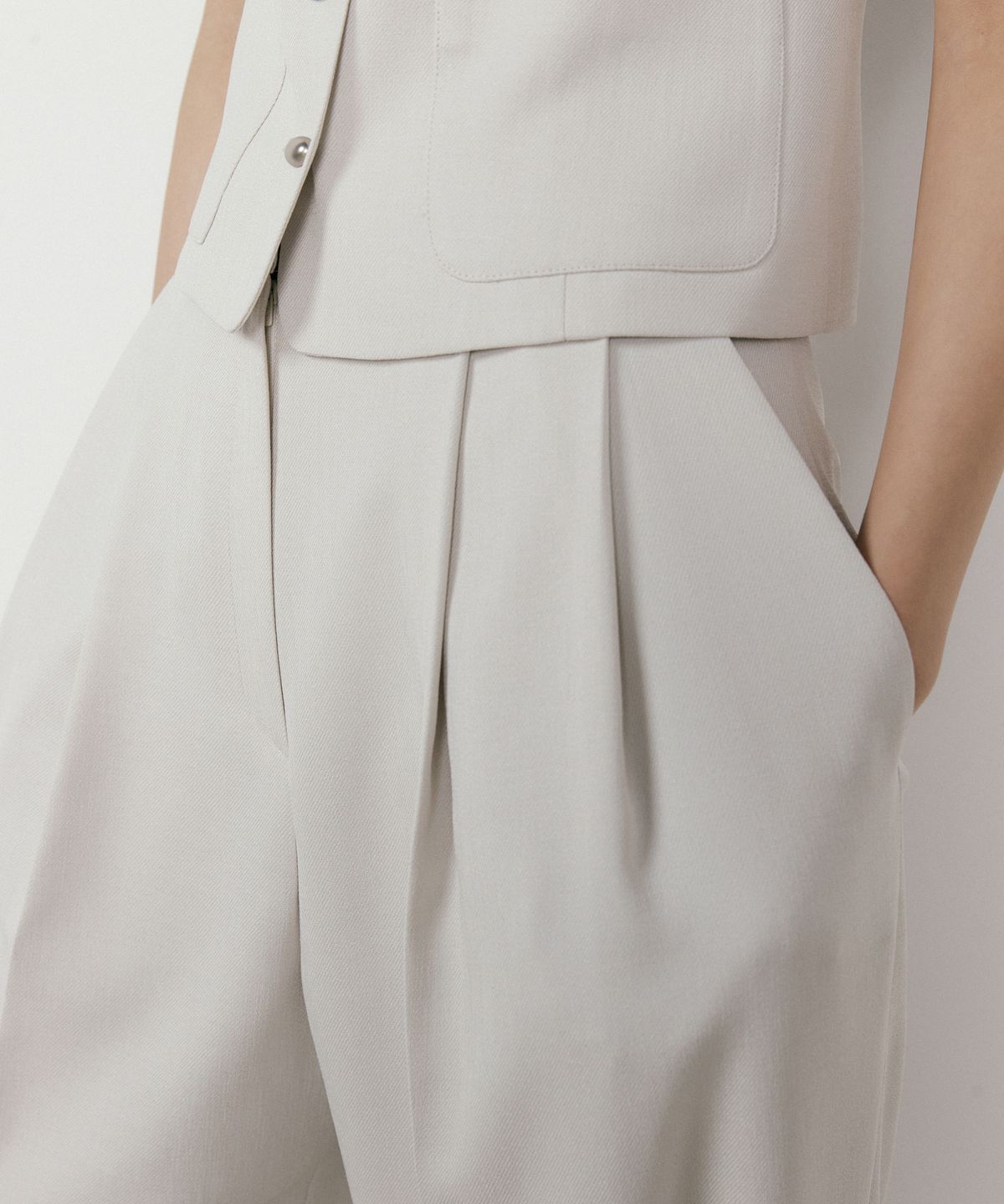 오떼뜨(OCTETTE) TWO TUCK TROUSER_2COLOR