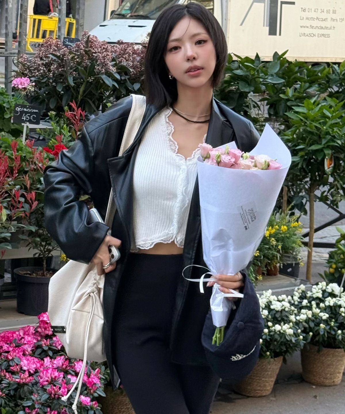 닉앤니콜(NICK&NICOLE) CRYSTAL SHIRRING SQUARE SHOULDER BAG_IVORY