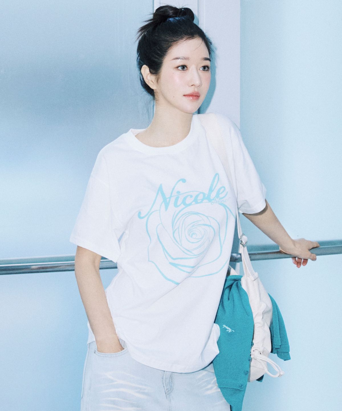 닉앤니콜(NICK&NICOLE) CRYSTAL SHIRRING SQUARE SHOULDER BAG_IVORY