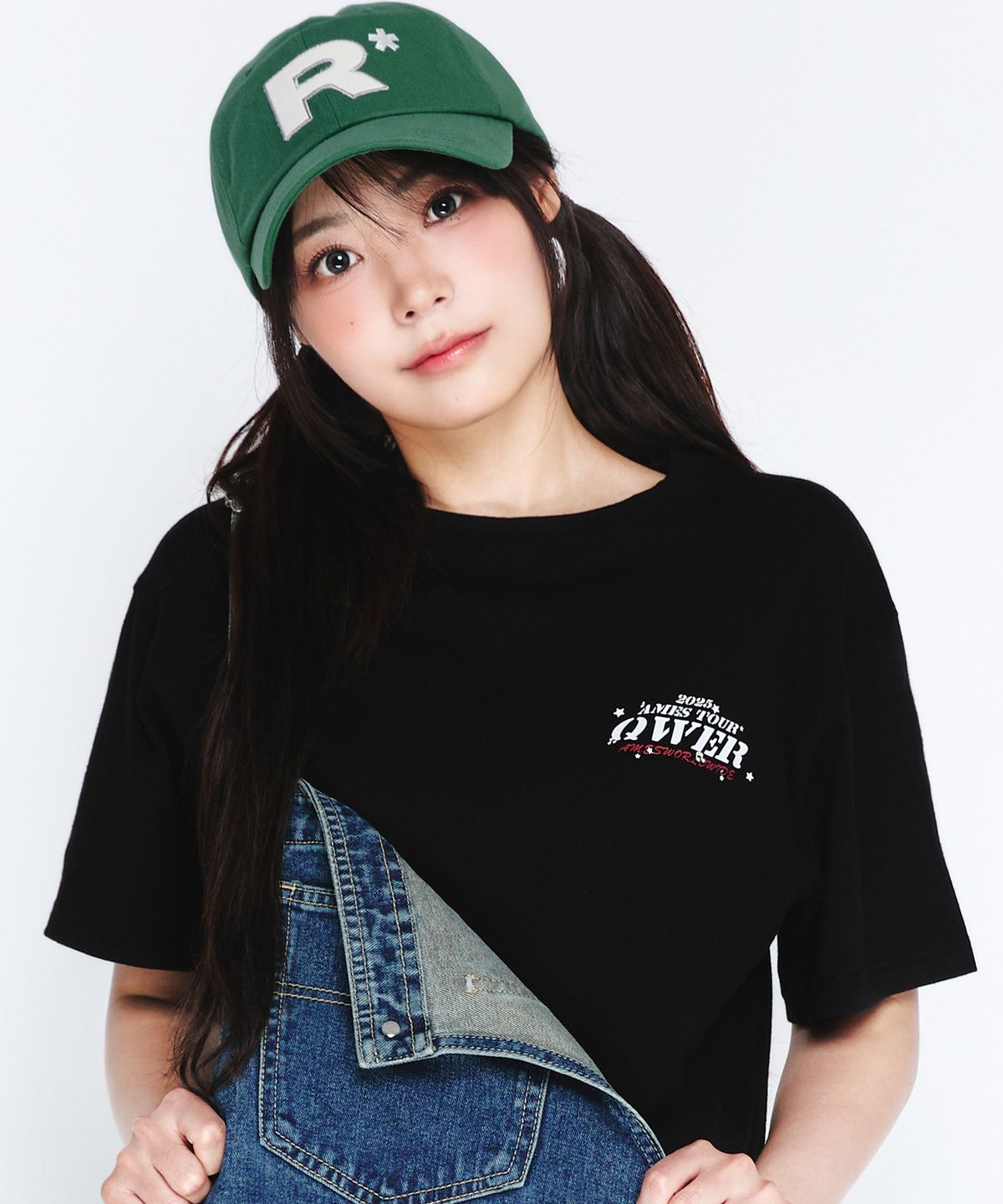 아메스 월드와이드(AMES-WORLDWIDE) QWER WORLD TOUR TEE BLACK