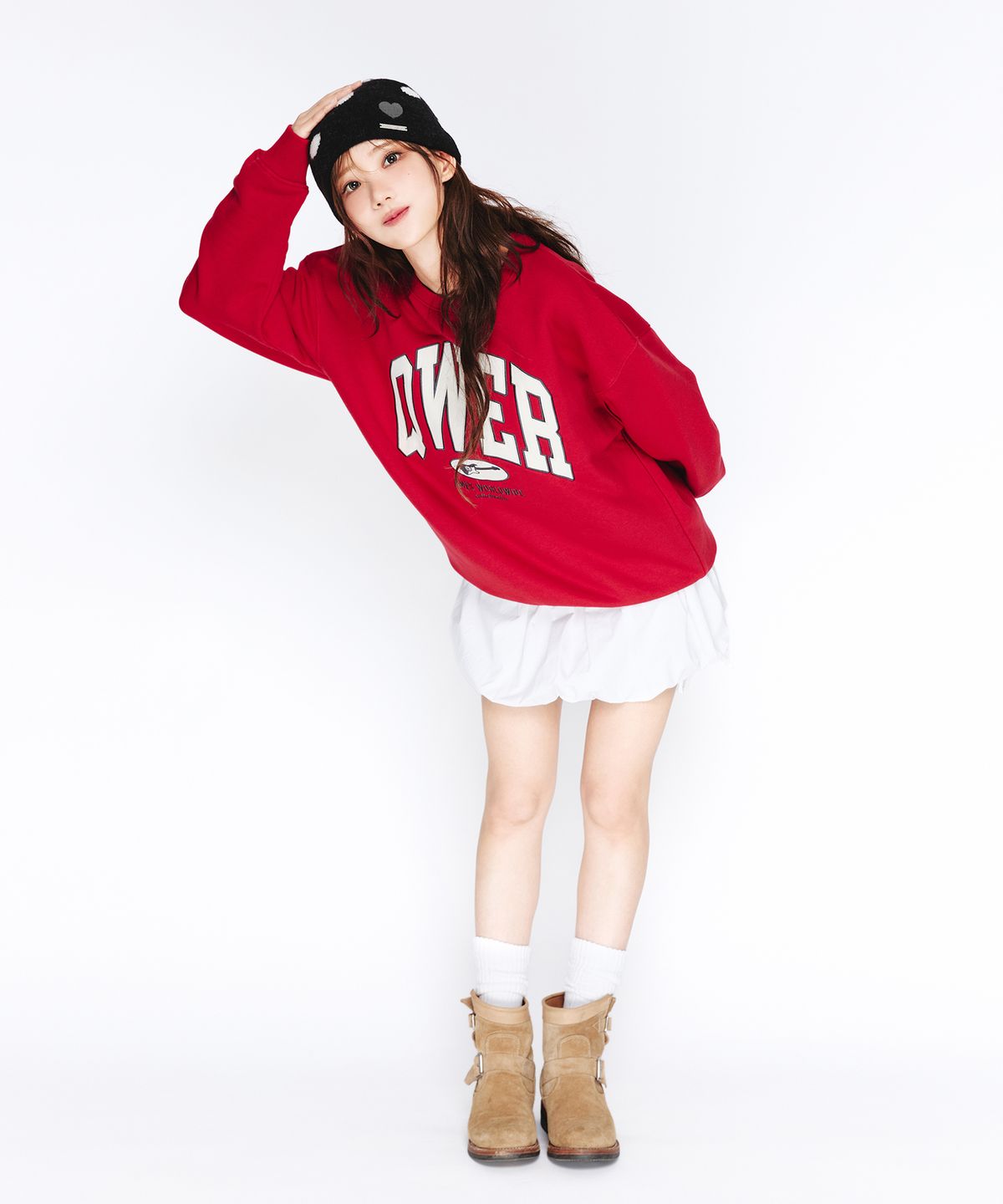 아메스 월드와이드(AMES-WORLDWIDE) QWER BASIC APPLIQUE SWEATSHIRT RED