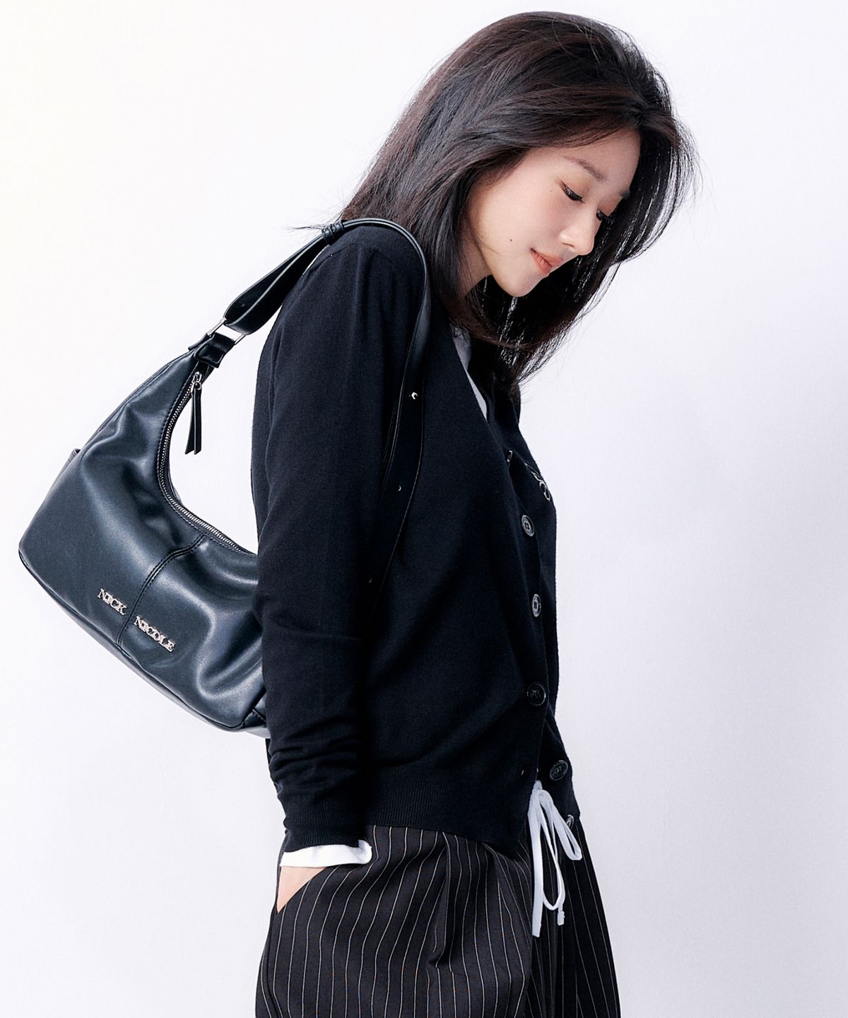 닉앤니콜(NICK&NICOLE) LOGO POCKET HALF SHOULDER BAG_BLACK