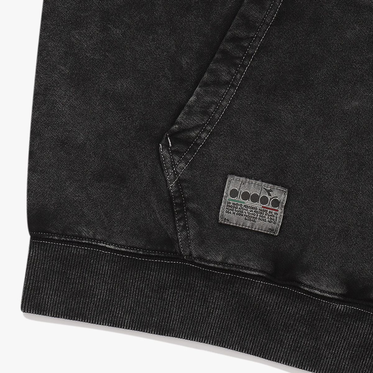 디아도라(diadora) 가먼트워싱 후드티셔츠 BLACK