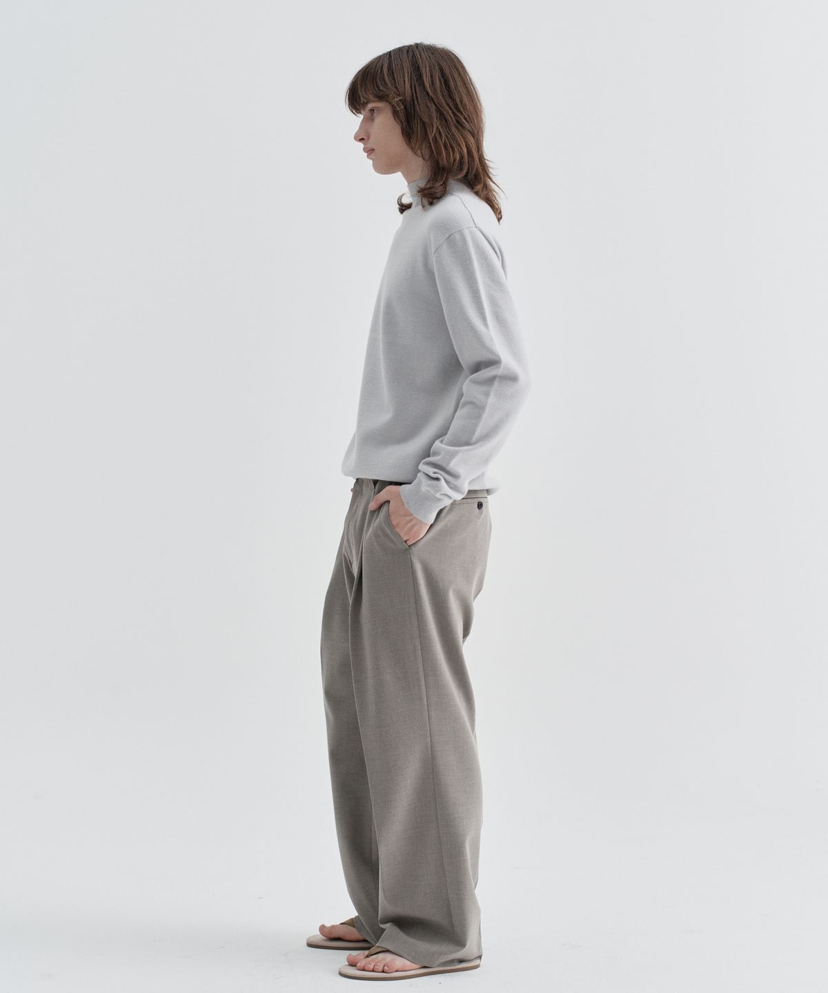 이지오(EZIO) Half Mock Neck Knit_Grey