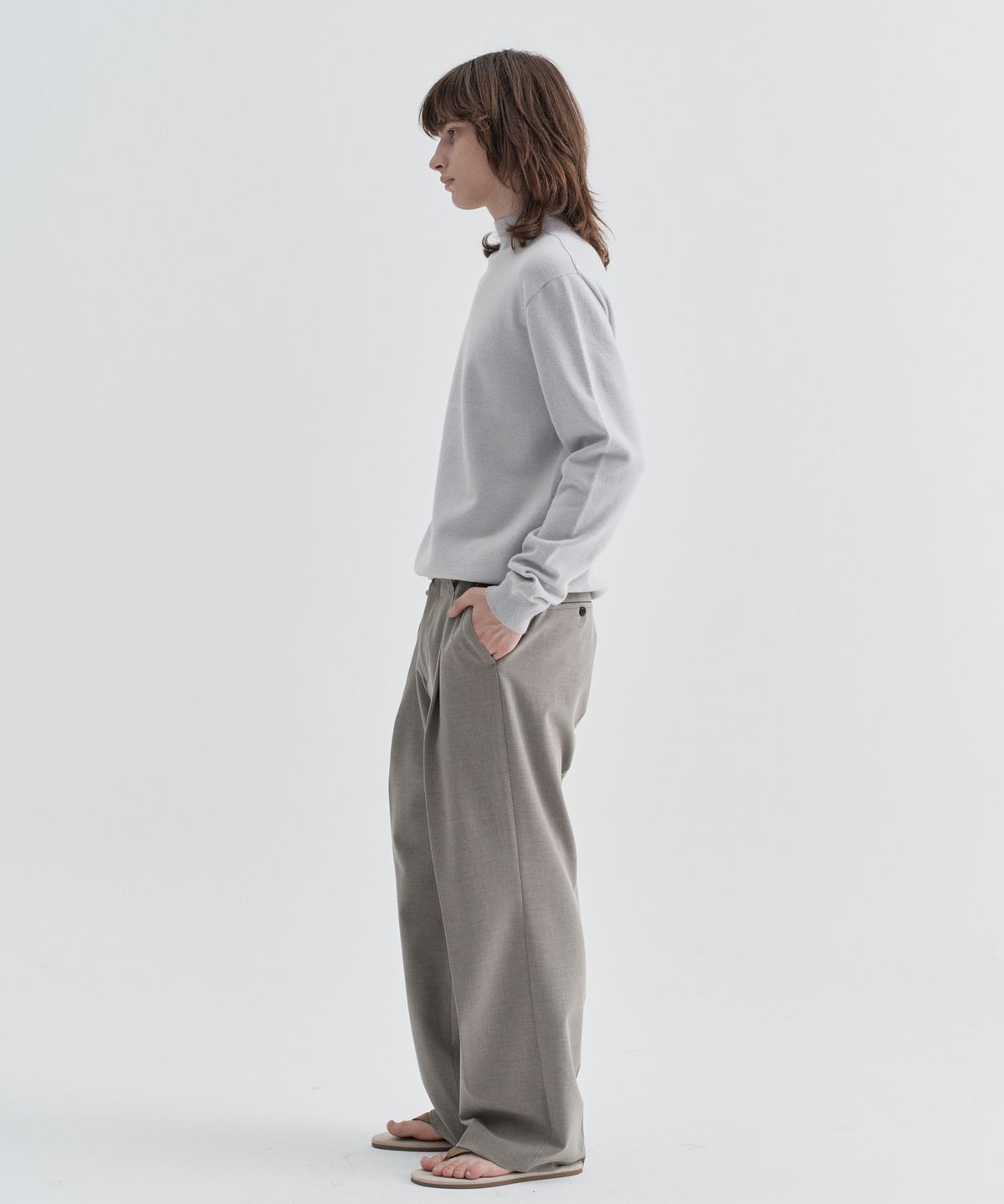 이지오(EZIO) Classic Straight Slacks_Beige